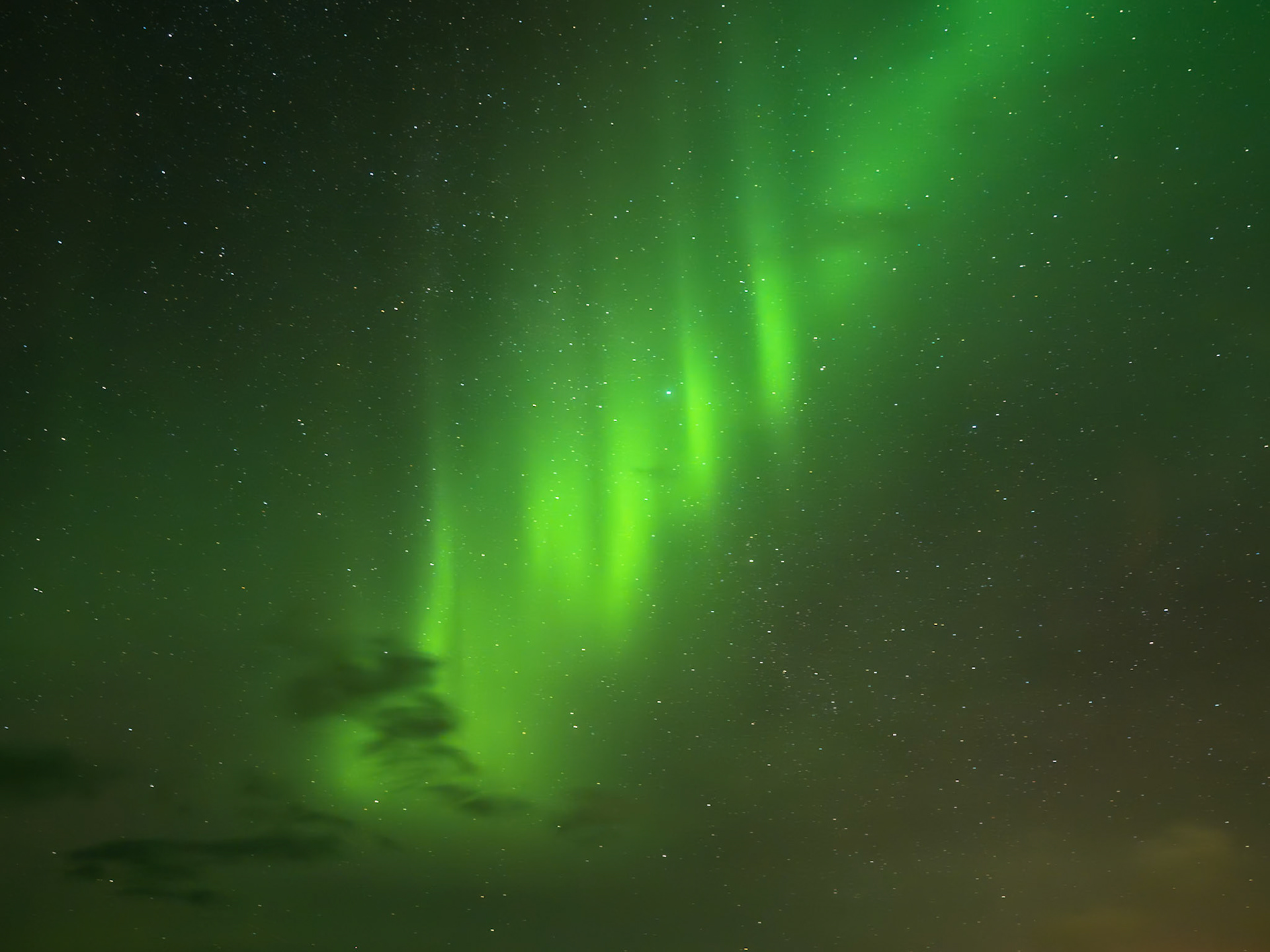 Flakstad (Cabañas y Auroras)