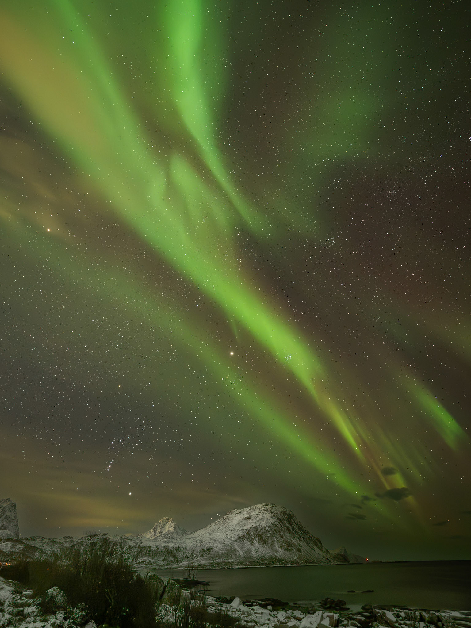 Auroras en la playa de Vik