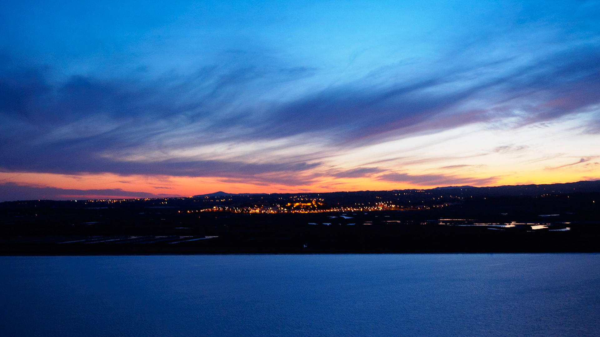 Río Guadiana. Castro Marín de noche.