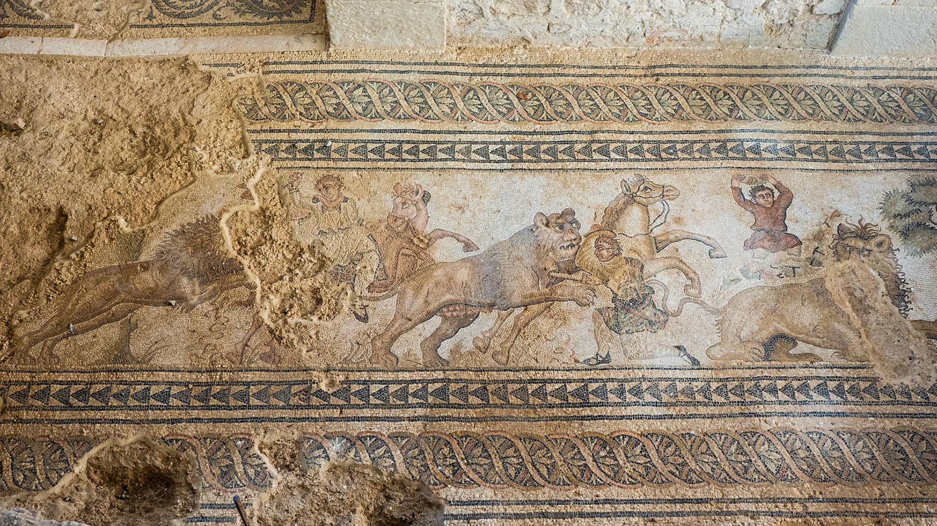 Pasillo occidental. Cacer´ia de leones