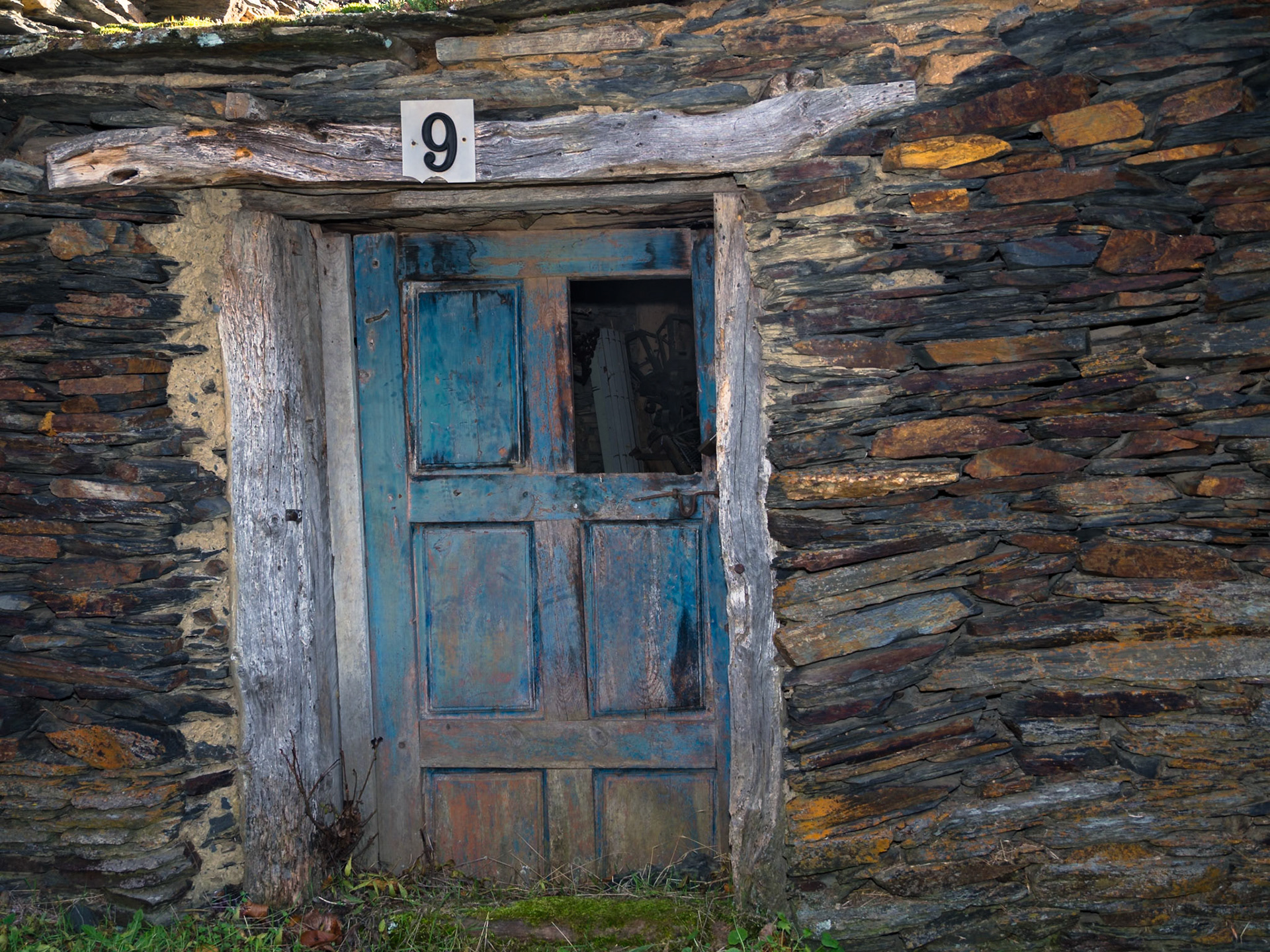 Ruta de la arquitectura negra. Guadalajara