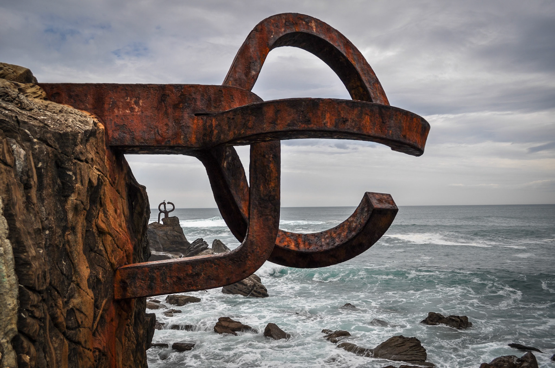 Peine de los vientos. San Sebastián