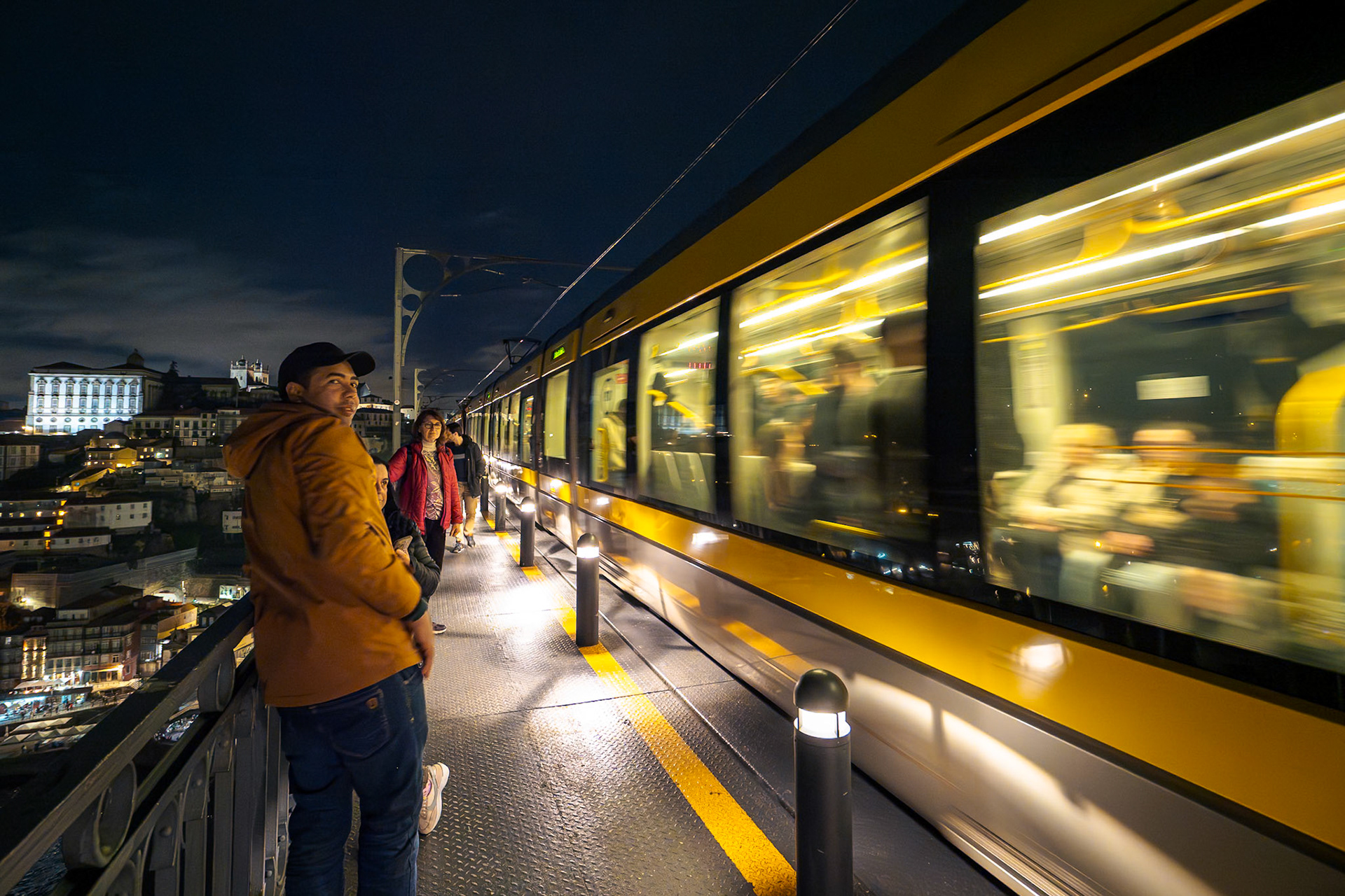 Sobre el puente de Luis I