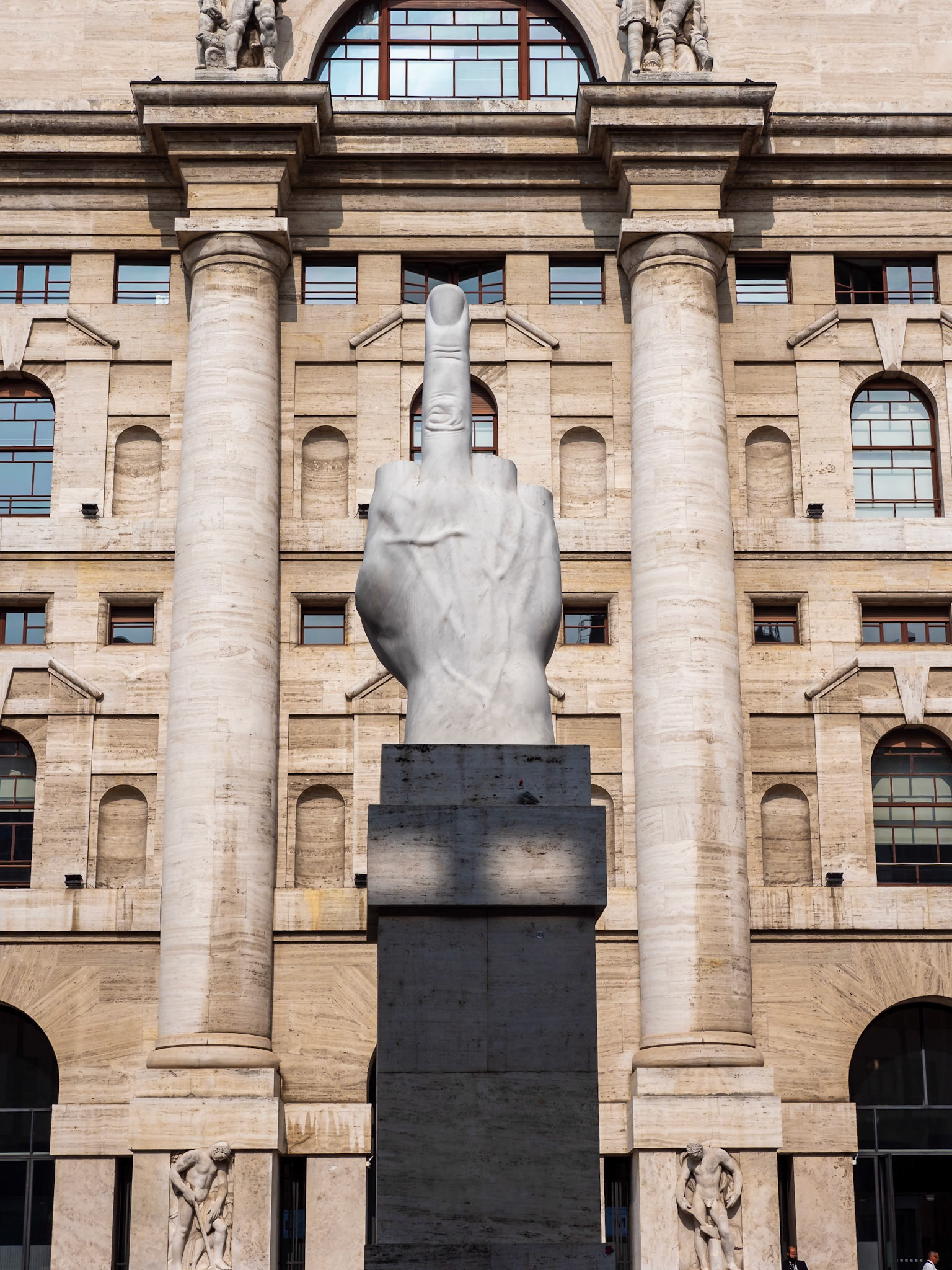 L.O.V.E. Bolsa de Milán