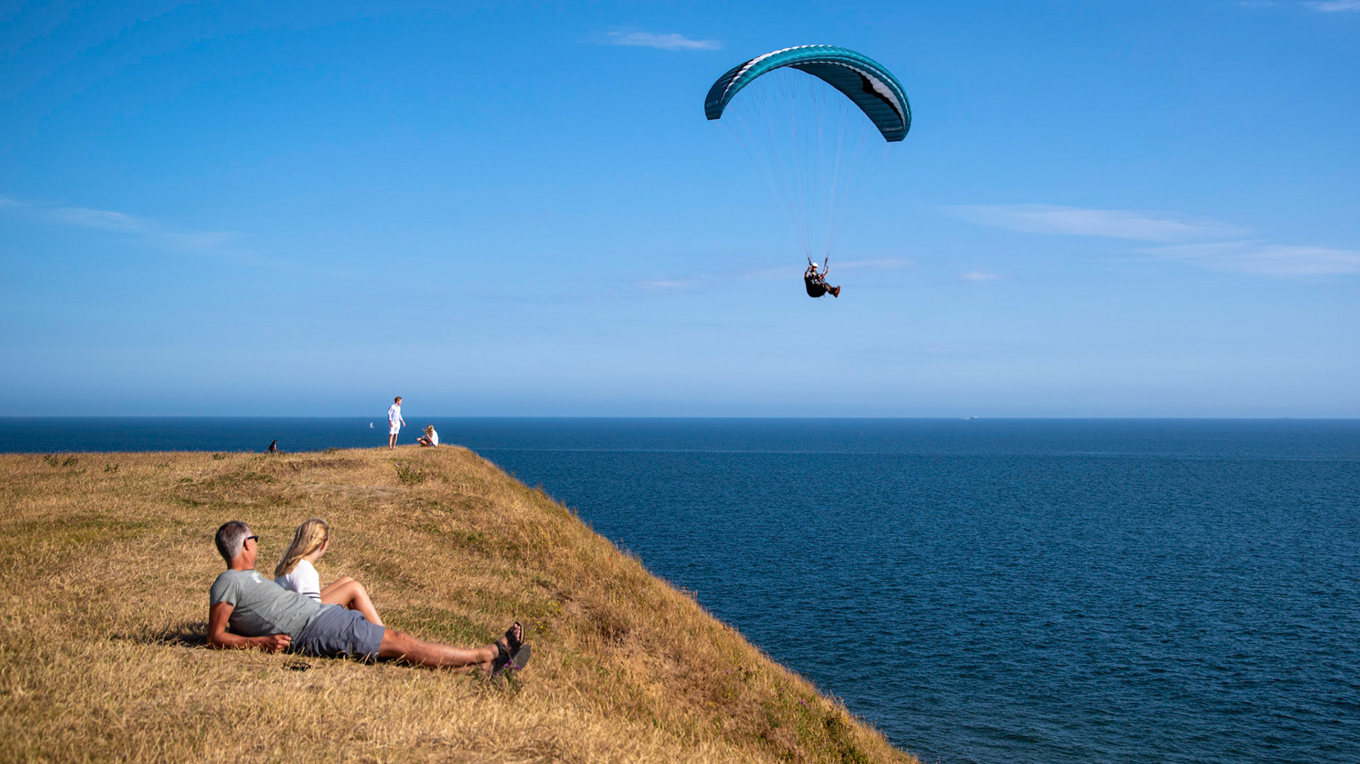 Paragliding at Ales Stenar