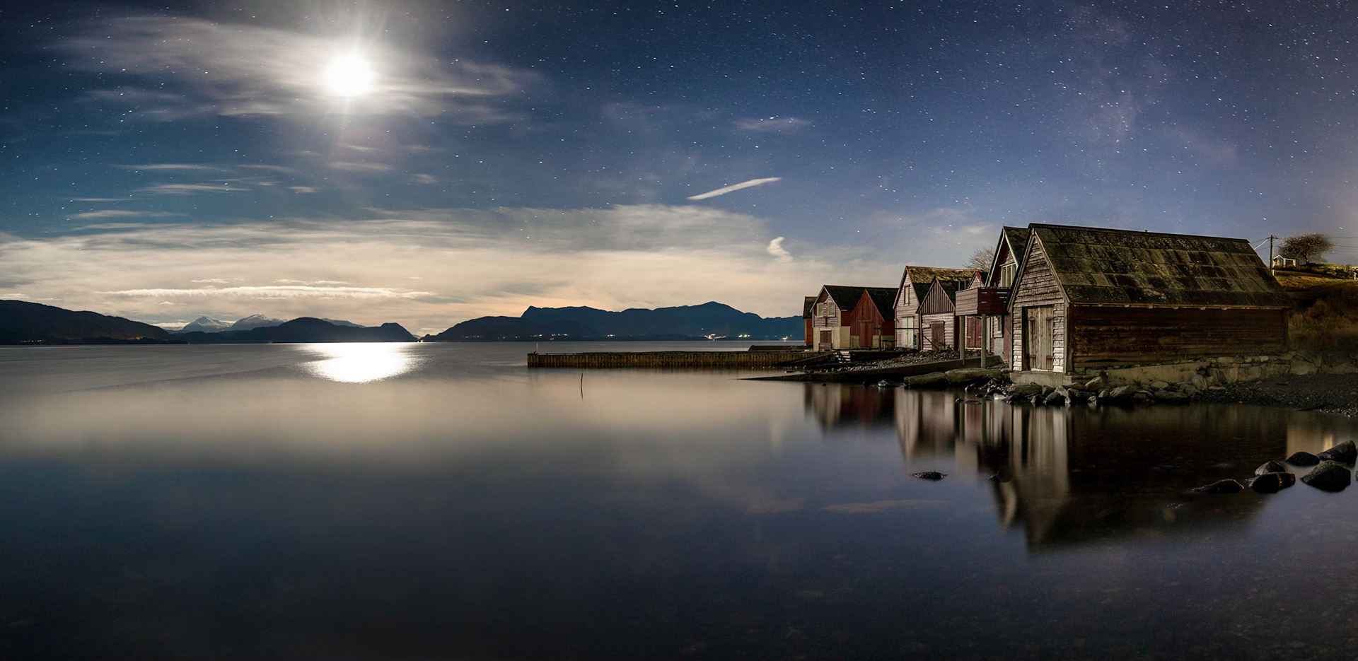 Moon over Bjørnafjorden