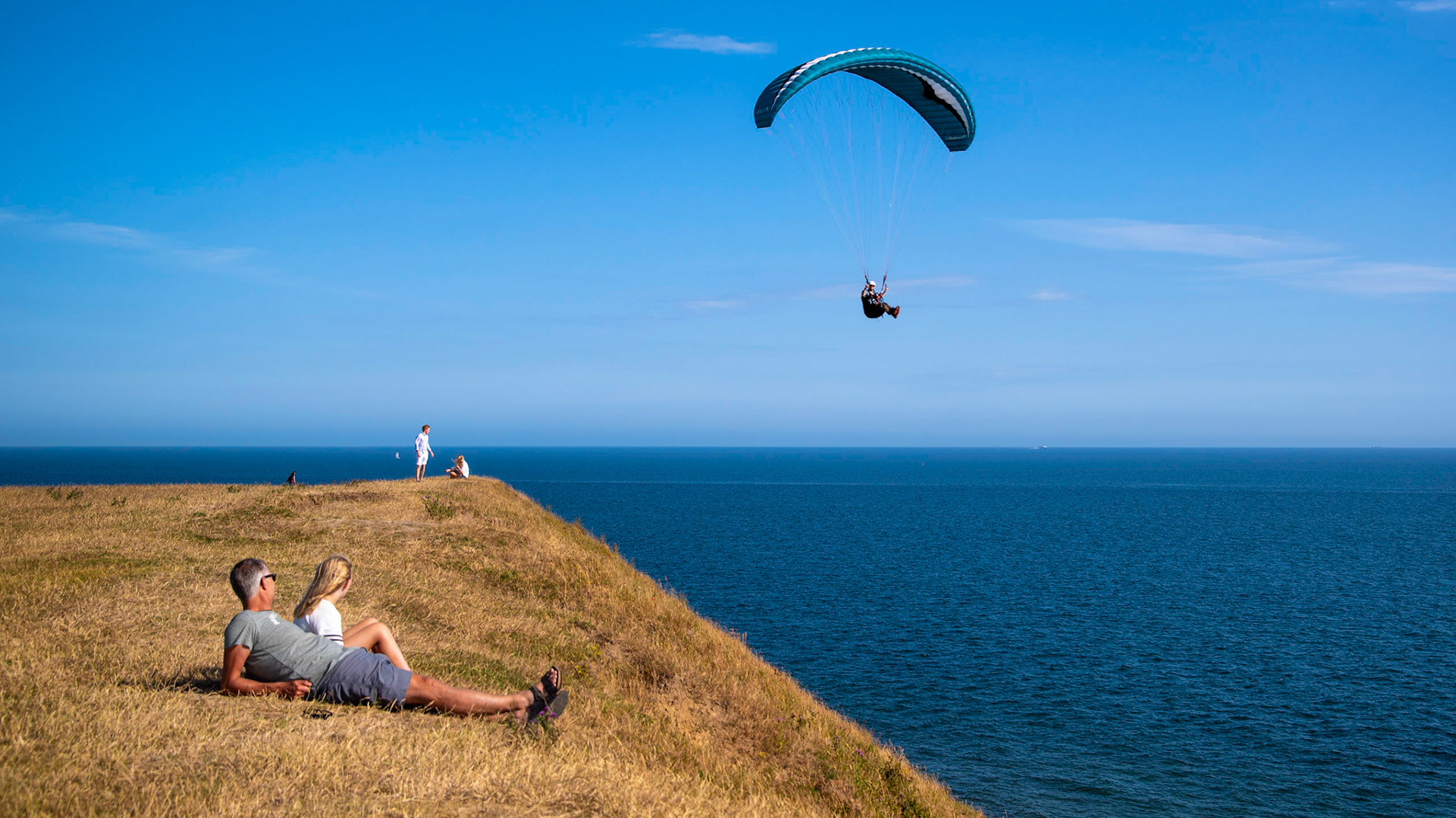 Paragliding at Ales Stenar