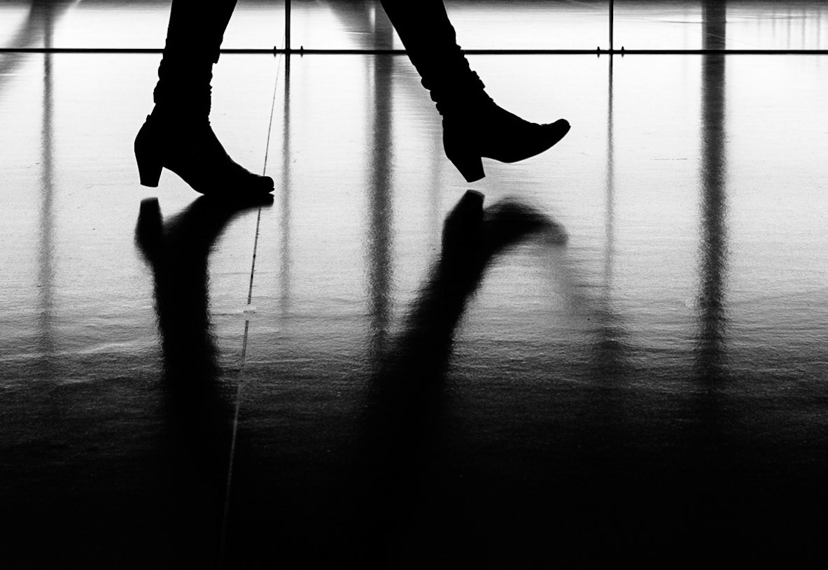 Airport walk (BW-edition)