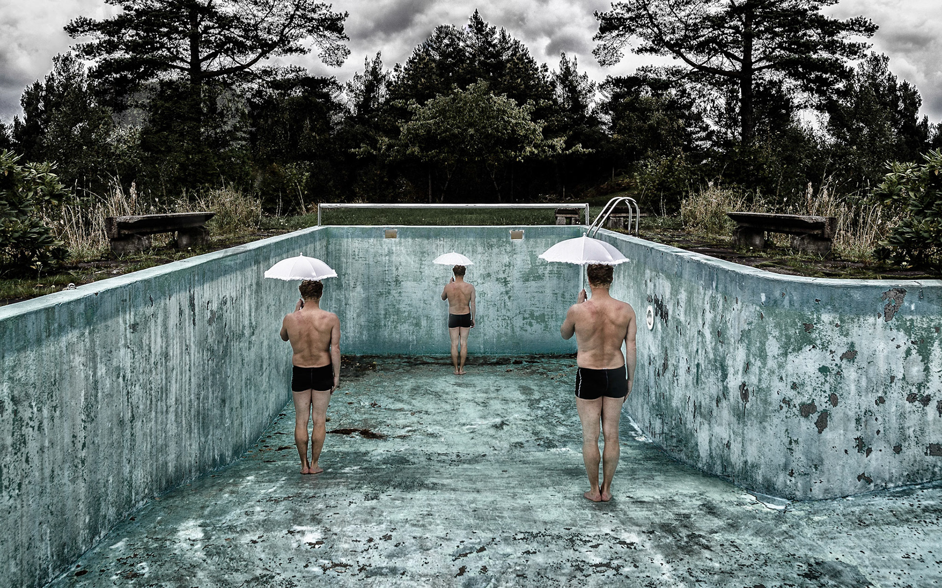 Umbrella man - pool edition