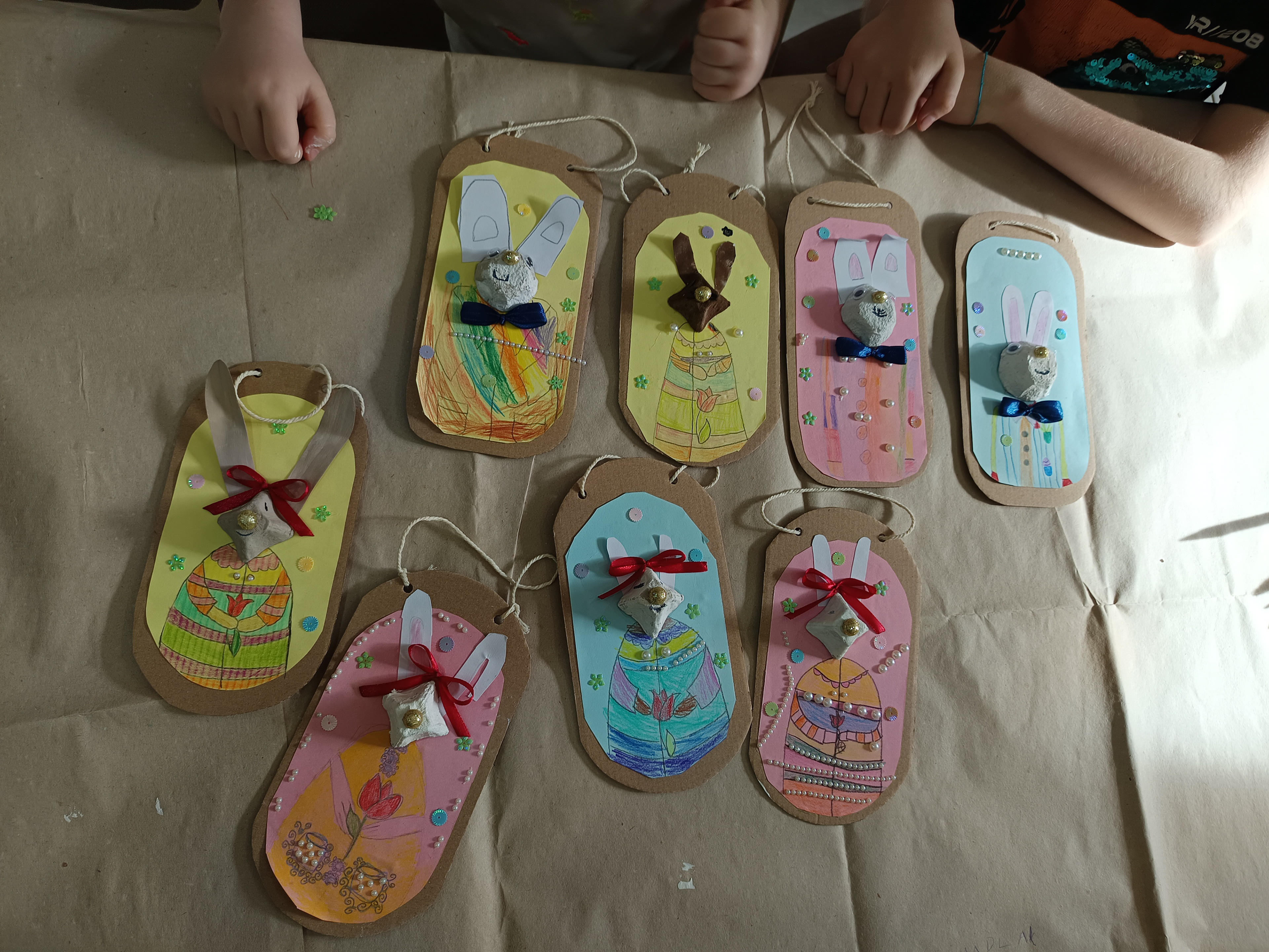 Húsvét alkalmából kézműveskedtünk is