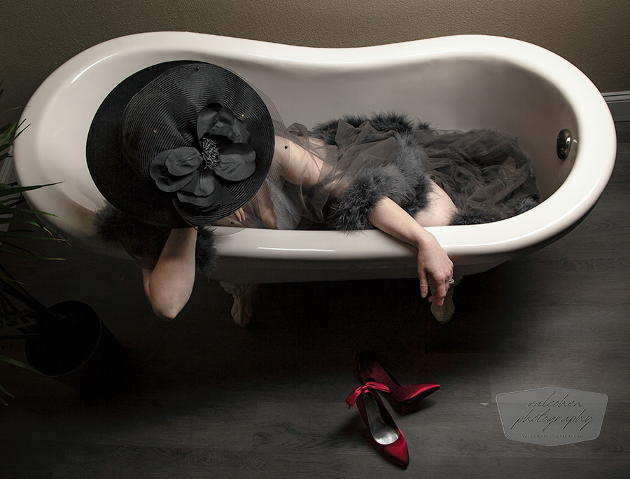 Power Pose, Boudoir, Film Noir, Female, Lingerie, Bathtub, Feathers, Hat, Shoes
