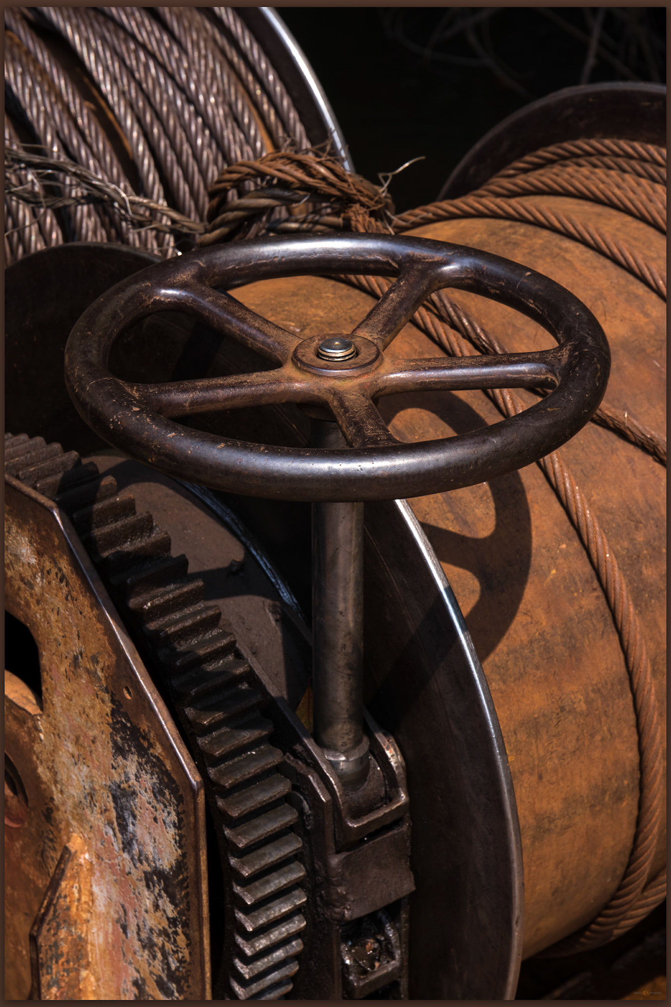 A winch brake on the current-driven barge, Moluku Region, Central African Republic
