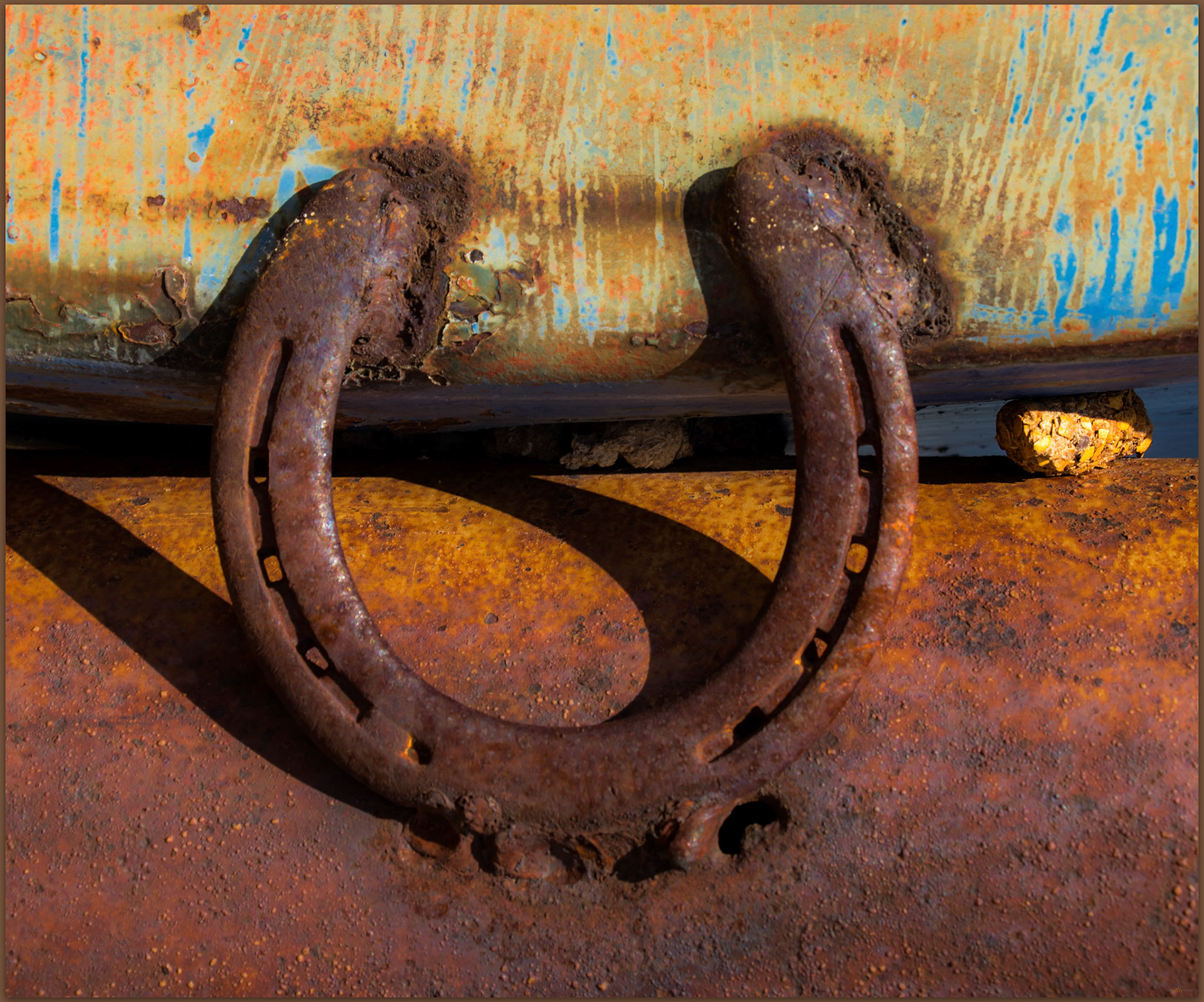 Lucky weld. Something completely different, for good luck, Grass Valley, Great Basin Desert, NV, USA