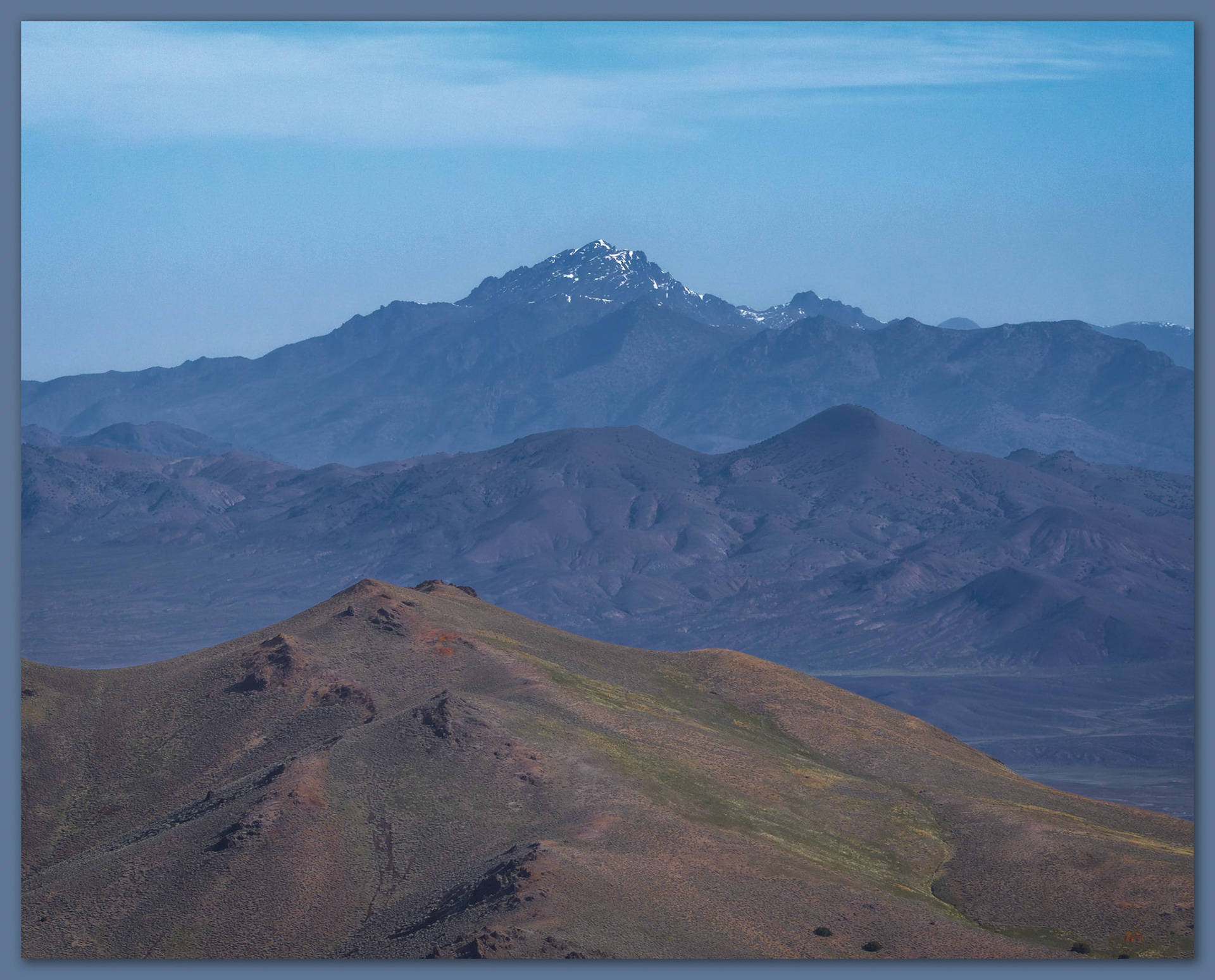 Kings distance. King Lear's throne rises in the Jackson Mountains, Black Rock Desert, NV, USA