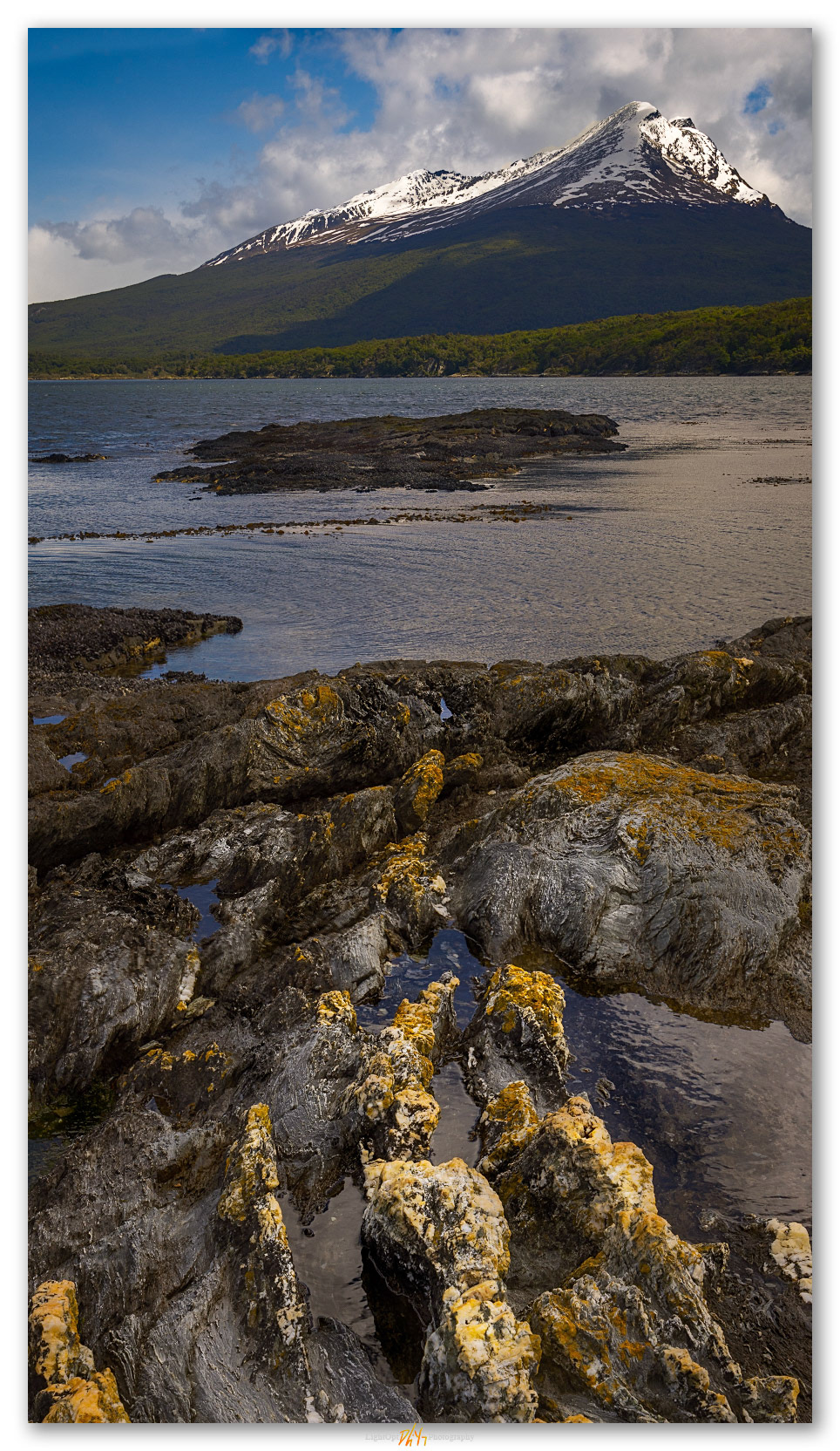 After rain. Outcrops along the Senda Coastal, Tierra del Fuego National Park, Argentina.