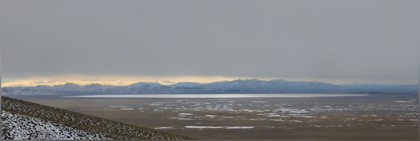 Mud Lake. Snow on the playa of pluvial Lake Tonopah, from the Monitor Hills, Great Basin Desert, NV, USA