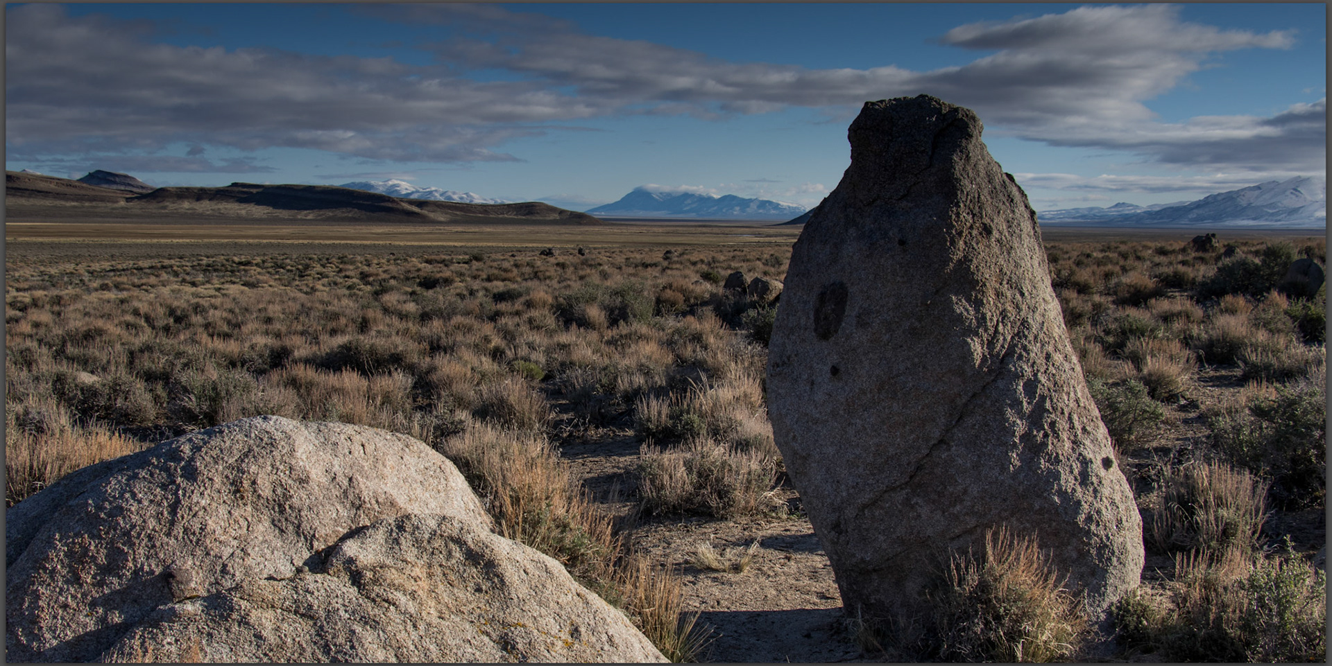Standing stone. Weathered plutoic rocks of Grass Valley, Great Basin Desert, NV, USA