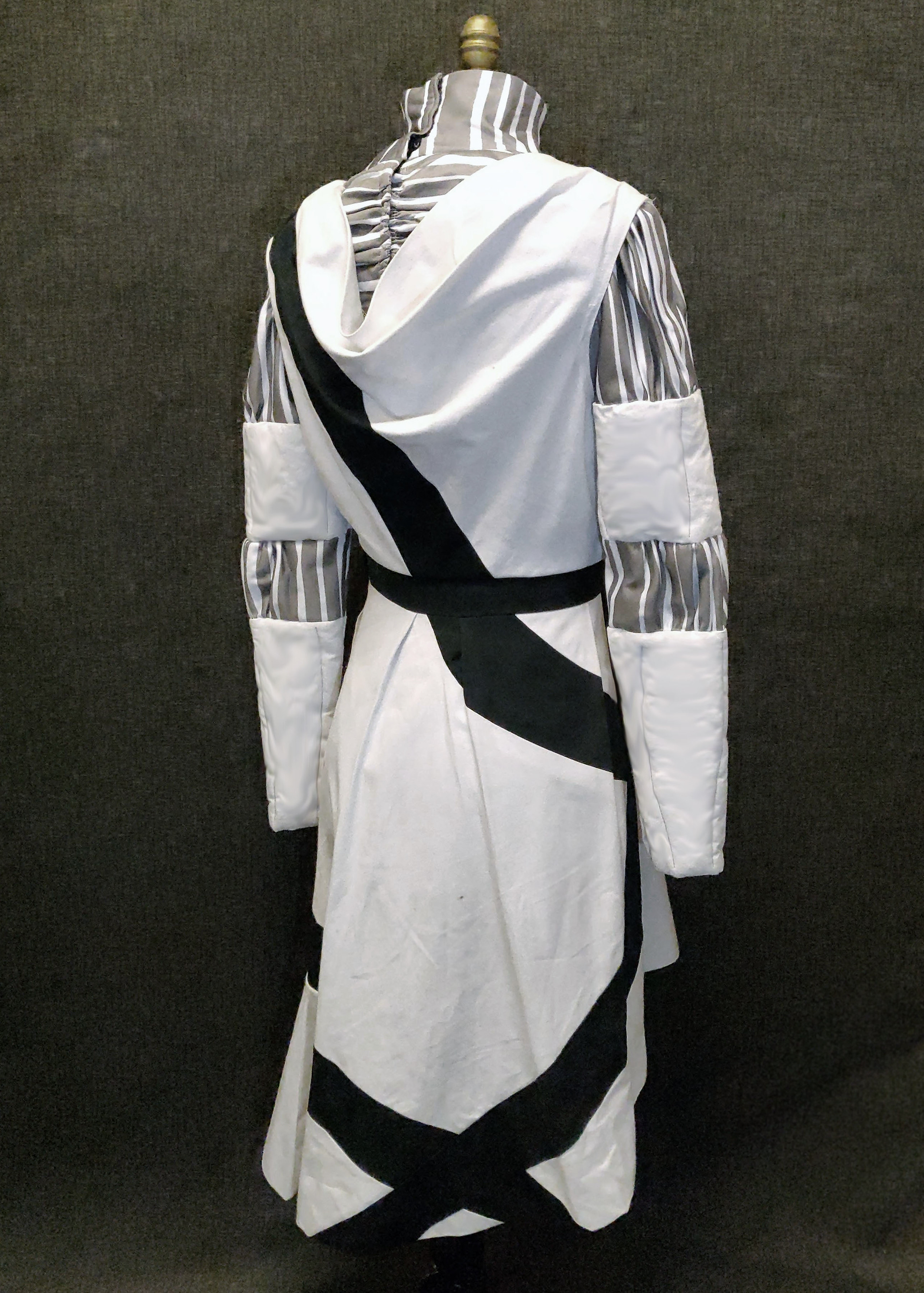 Light Narrator 1 back angle