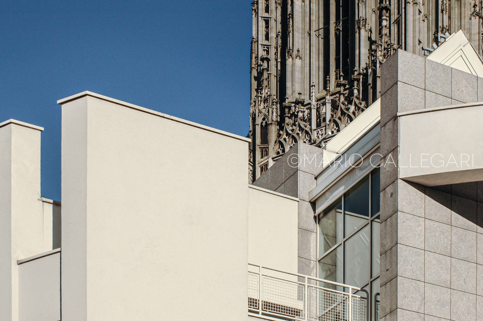  Ulm - Stadhaus Exhibition & Assembly Building - Arch. Richard Meier