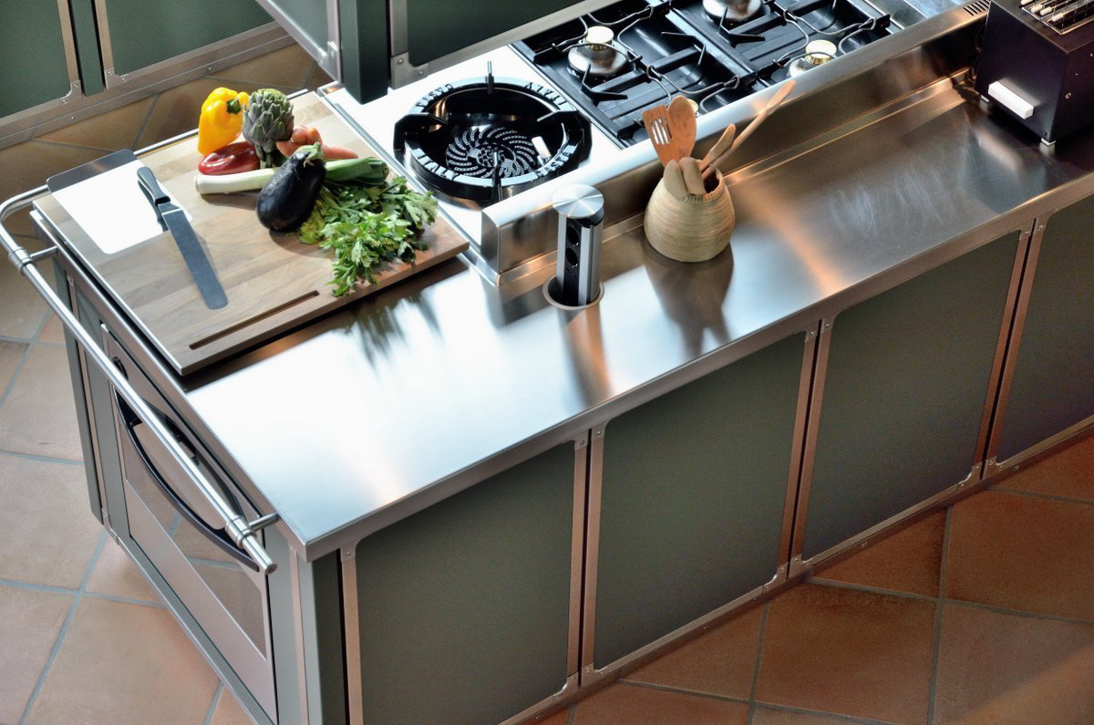 Casolare nella pianura pordenonese