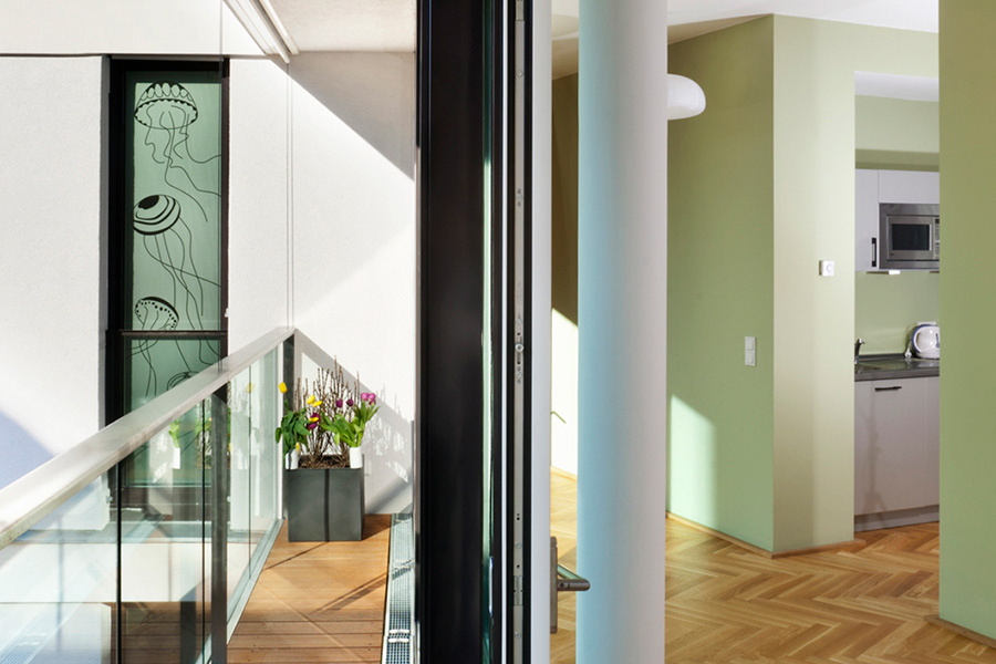 Photo © Elan Fleisher