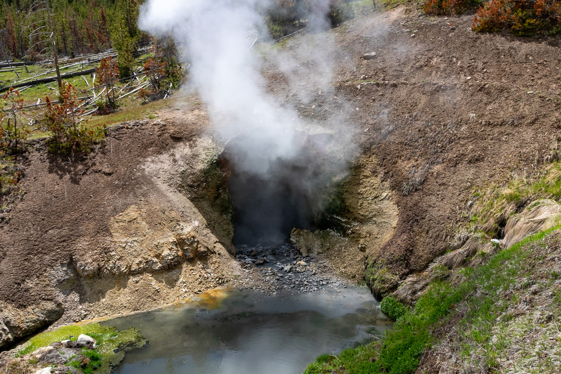Dragon's Mouth Spring