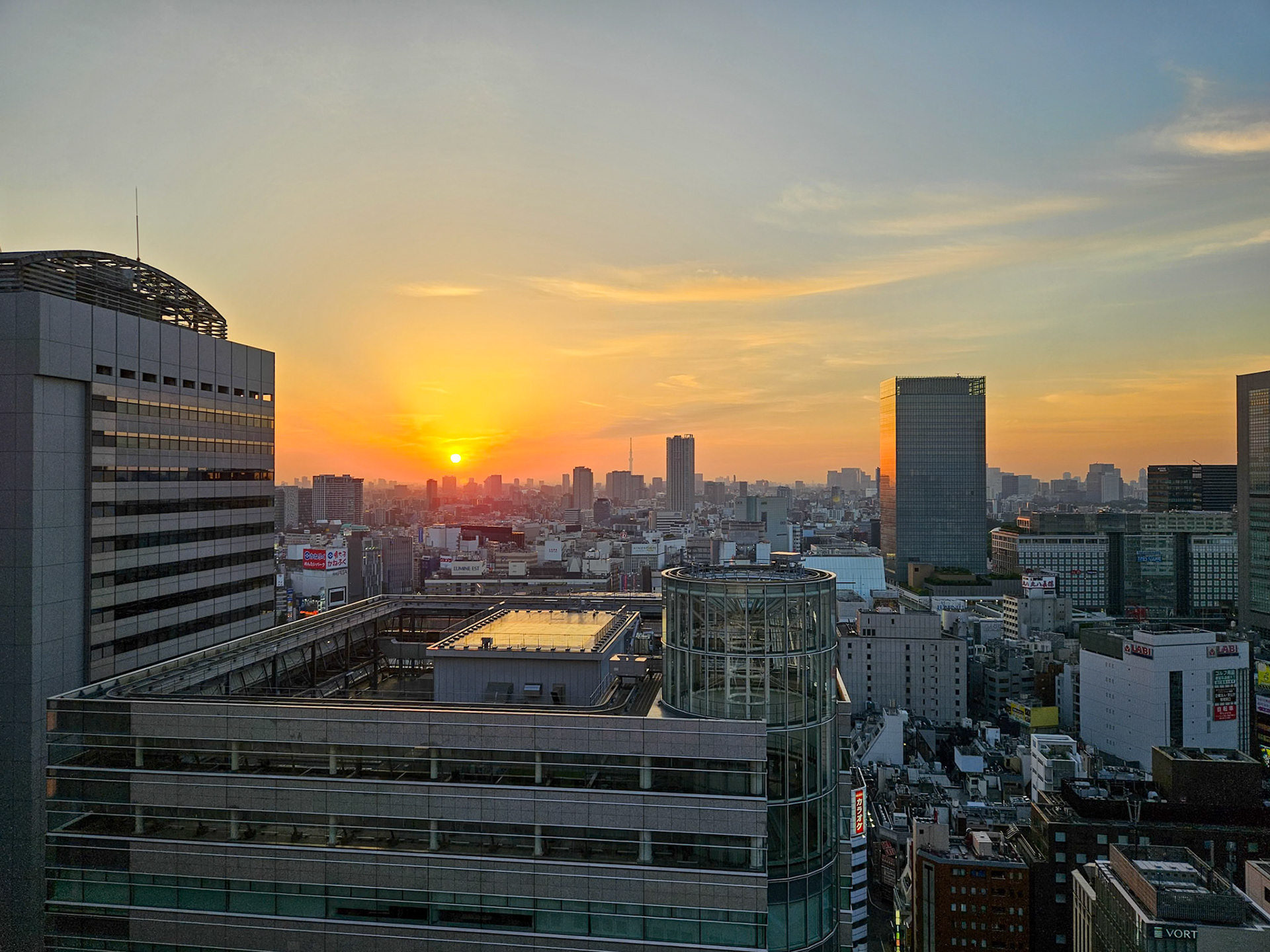 Sunset from Keio Plaza Hotel
