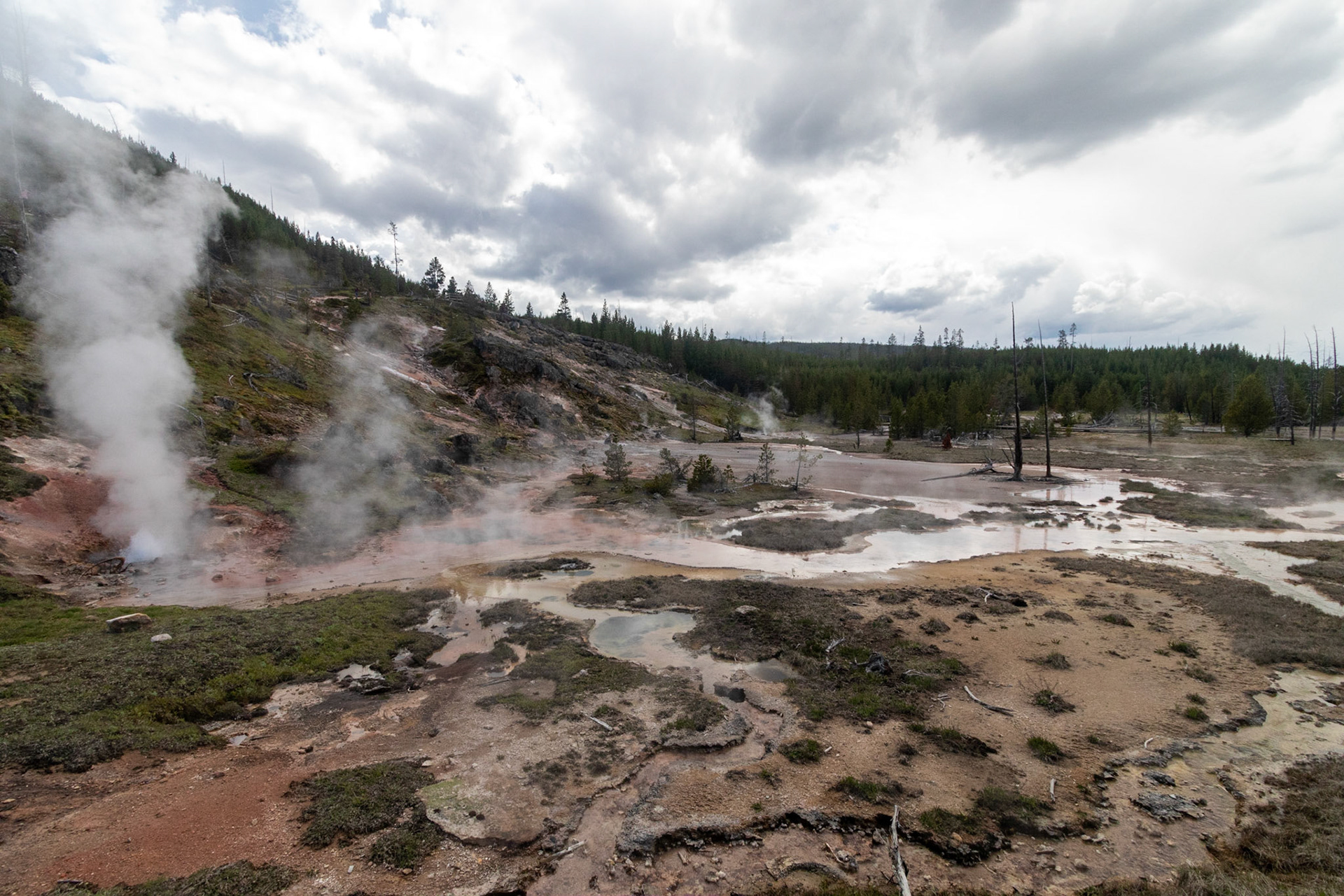 A view of Blood Geyser and Flash Spring