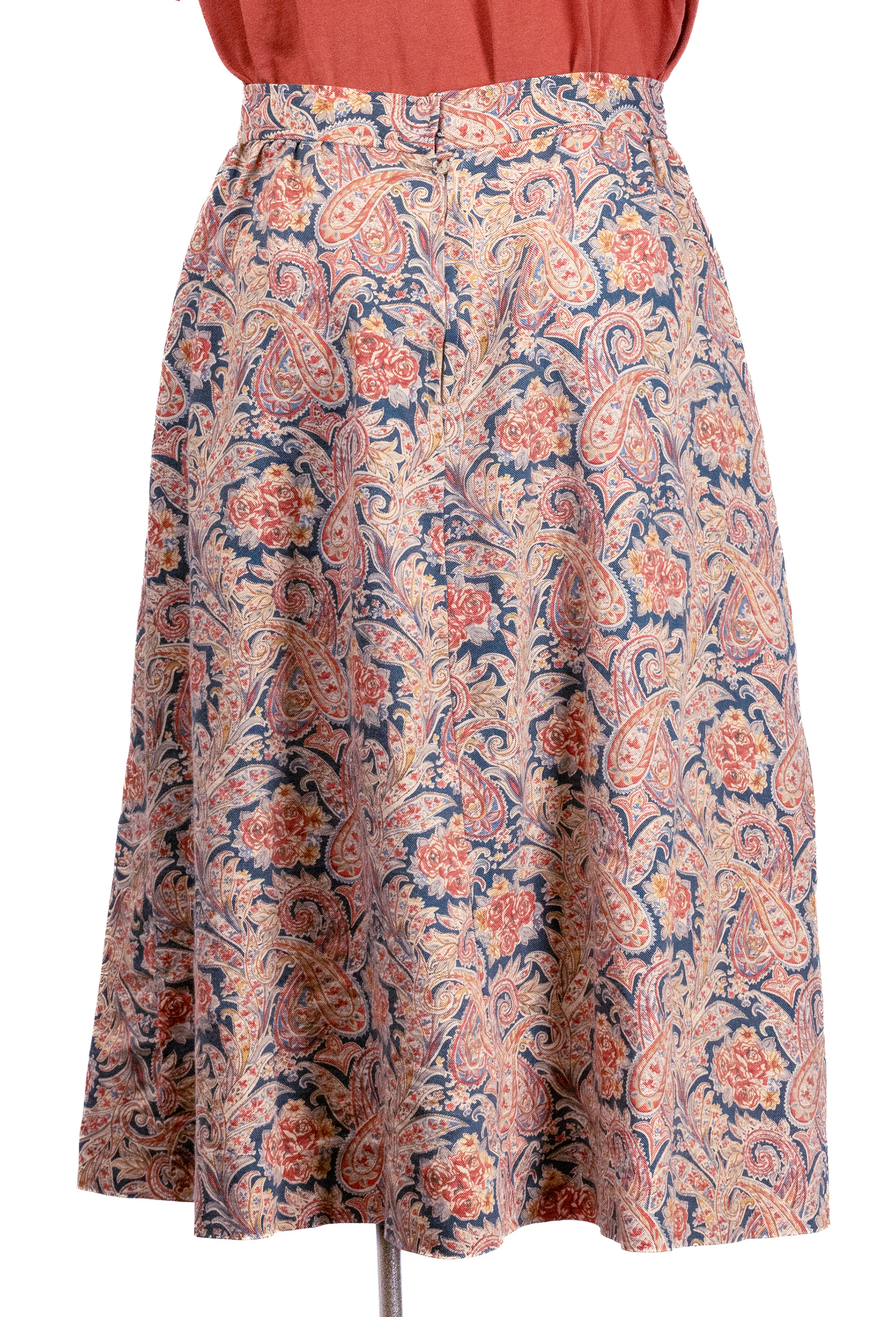 paisley skirt with pockets waist 31 dark blue/reds/gold SVskirt6SM $40.00