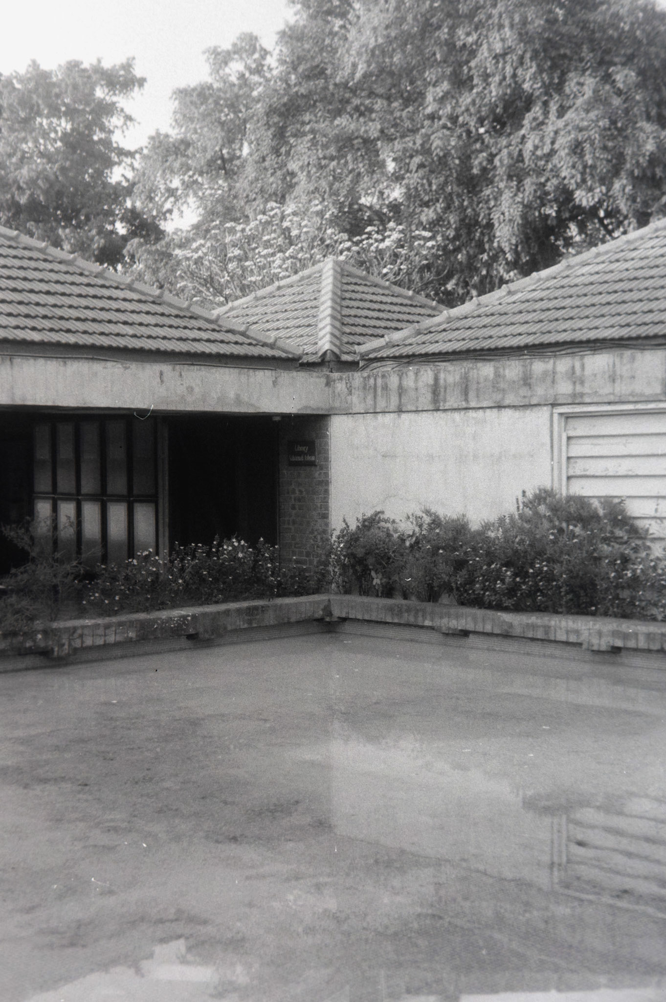 Zeiss Contaflex II | Orwo UN54 @100 | Developed at Lazy FIlm Lab