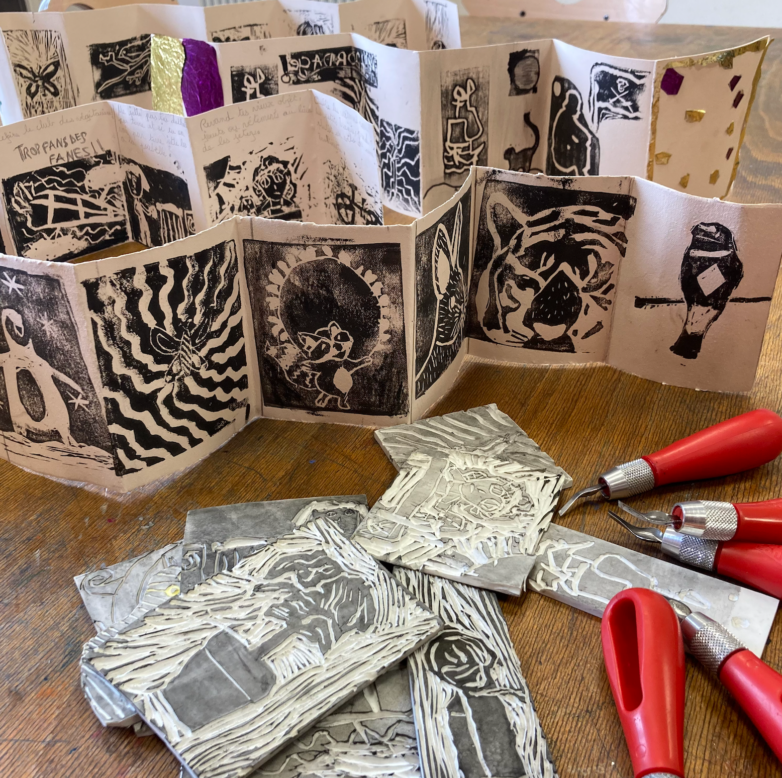 Atelier linogravure enfant - centre de loisirs