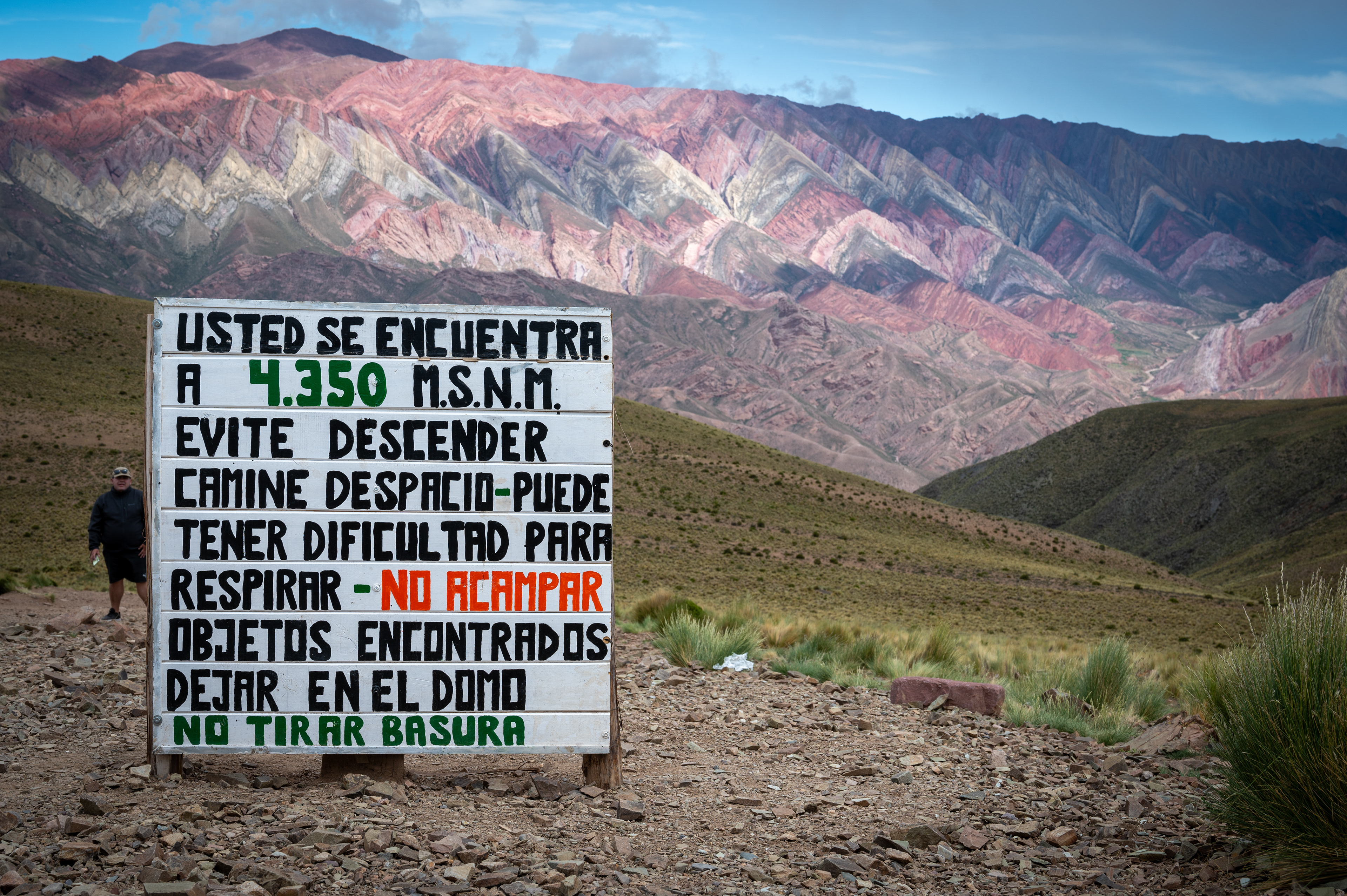 Traduction: Il fait trop haut pour respirer correctement