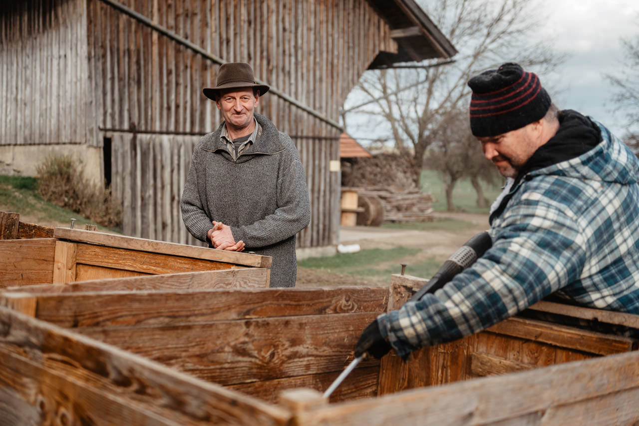 Dokumentation-Reportage-Porträtaufnahmen-Bayrischer-Bauernverband Obmann Wolfgang Scholz auf seinem Bauernhof
