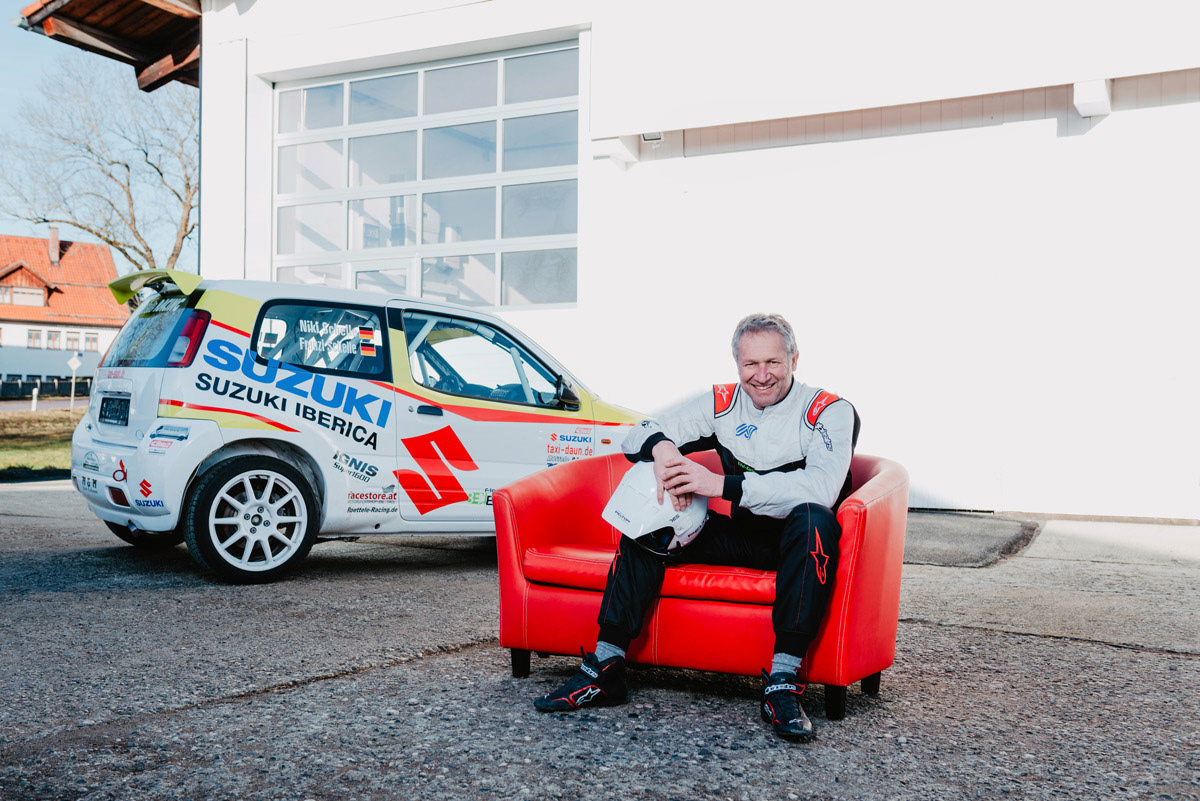 Niki Schelle - Rallye-Fahrer und GRIP-Moderator - Porträtaufnahmen