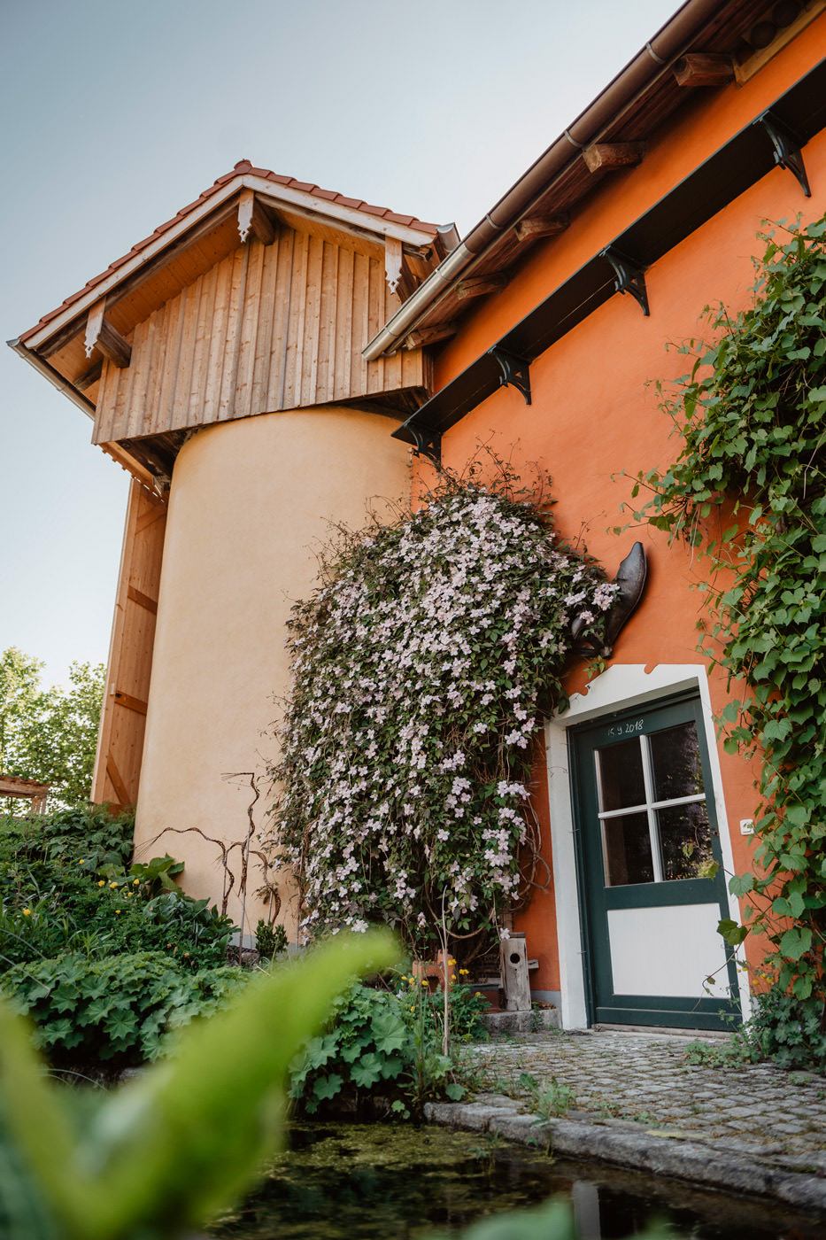 Corporate Fotos / Werbefotos für den Handwerksbetrieb Lehmbau Achtzehner Werkstattfotos Gebäudefotos - Stimmungsfotos/Details