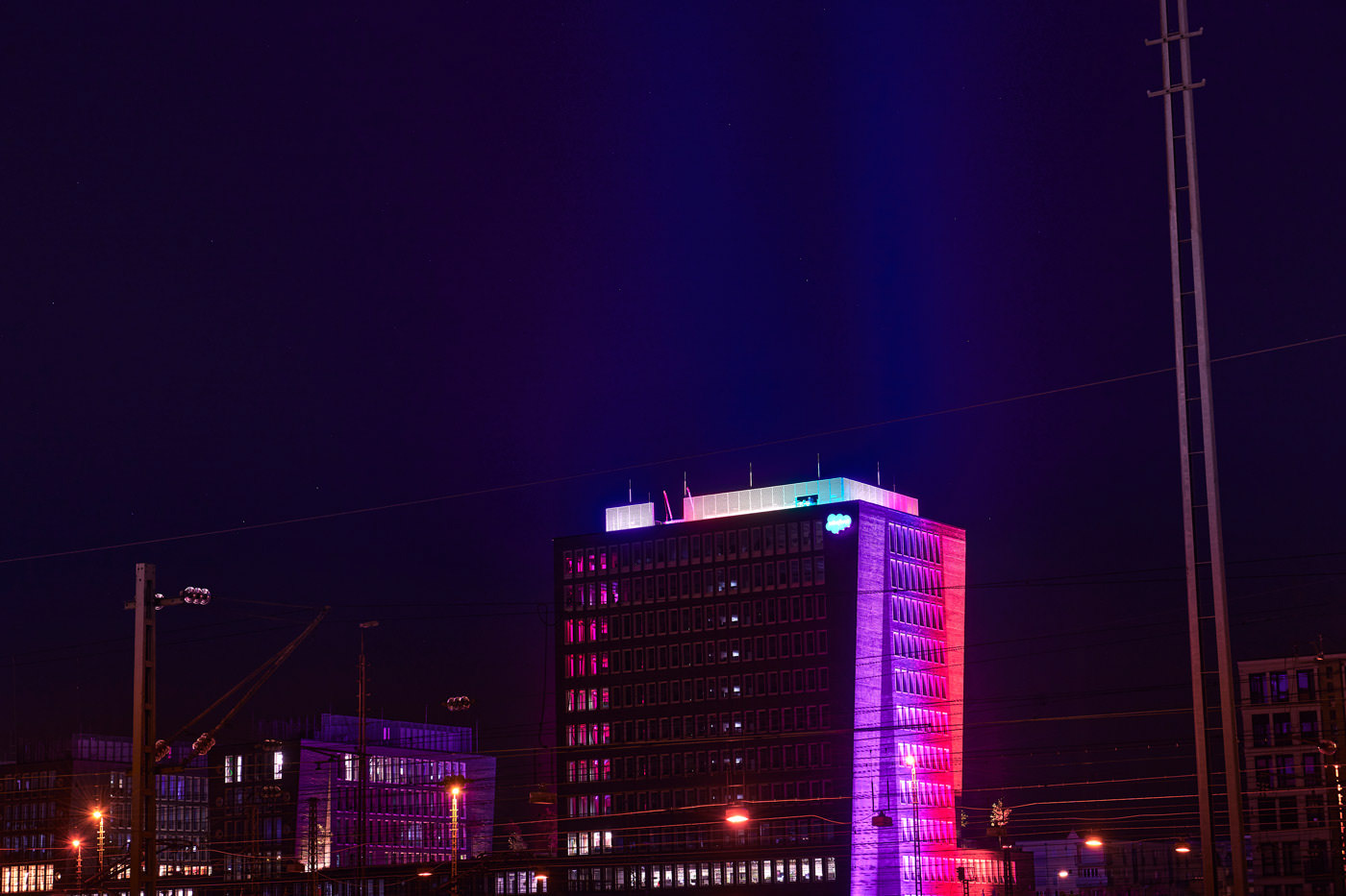 Salesforce - Gebäudefotos - Beleuchtung CSD2020 München