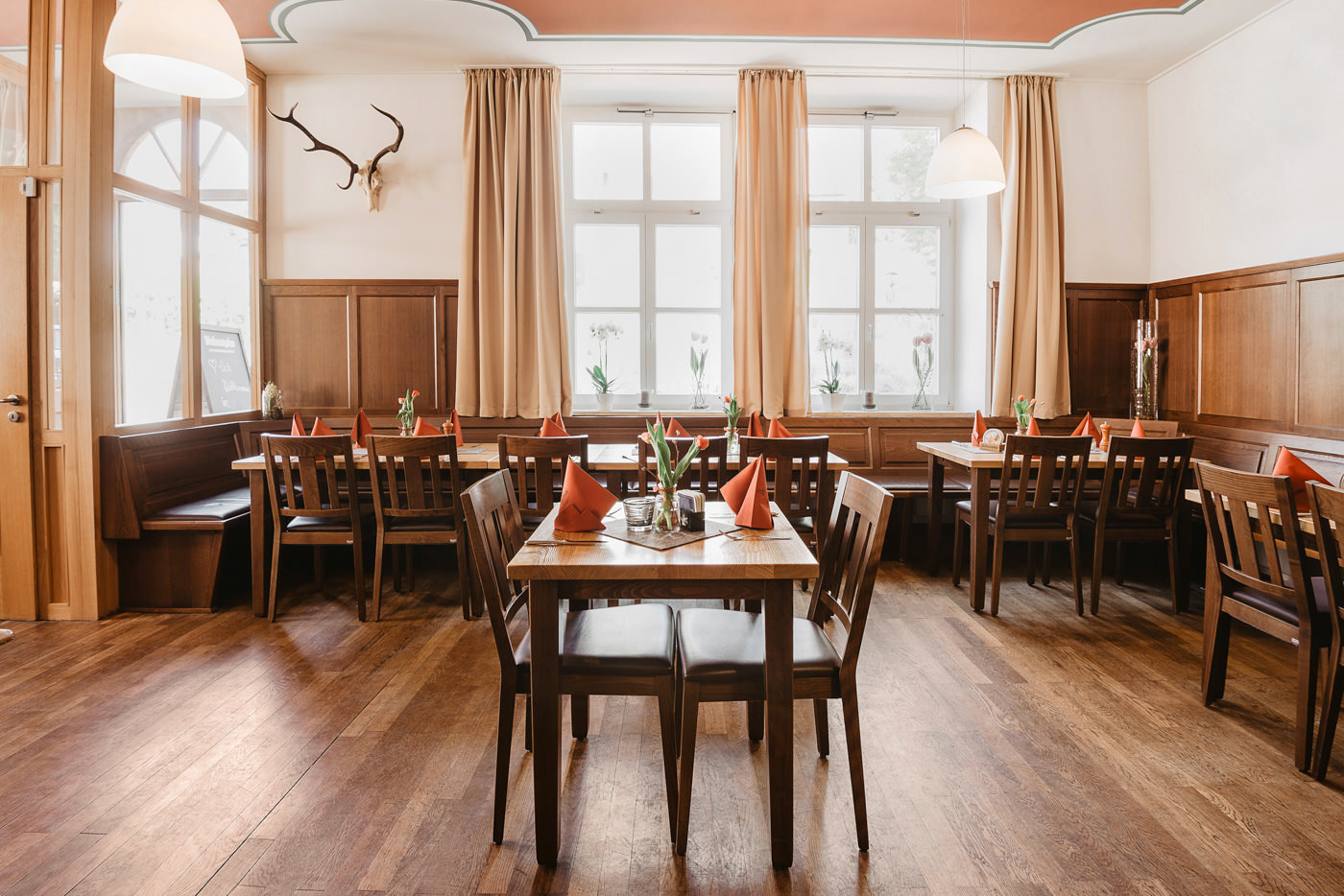 Restaurant Süßbräu - Landsberg - Lifestylefotograf - Corporate - Commercial - Reportage - Werbefotos - Websitefotos - Interieur - Porträt