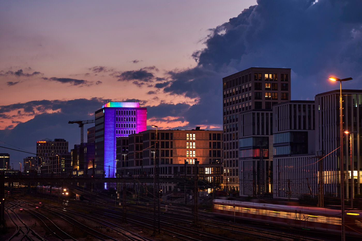Salesforce - Gebäudefotos - Beleuchtung CSD2020 München