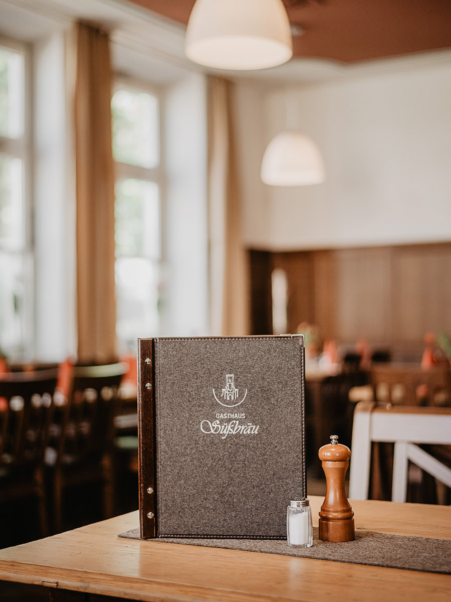 Restaurant Süßbräu - Landsberg - Lifestylefotograf - Corporate - Commercial - Reportage - Werbefotos - Websitefotos - Interieur - Porträt