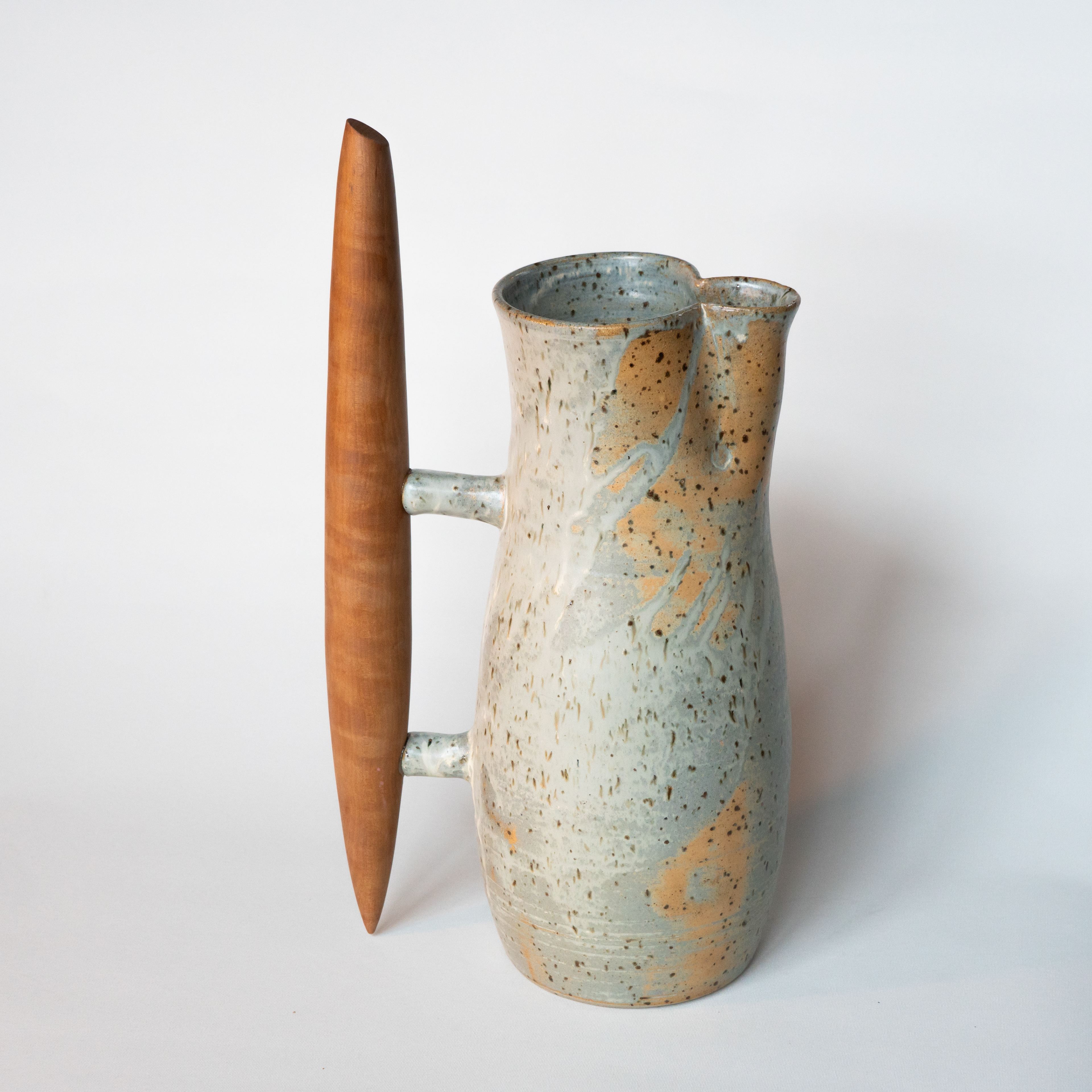Krug mit Holzhekel, 28x10 cm, 85.-€