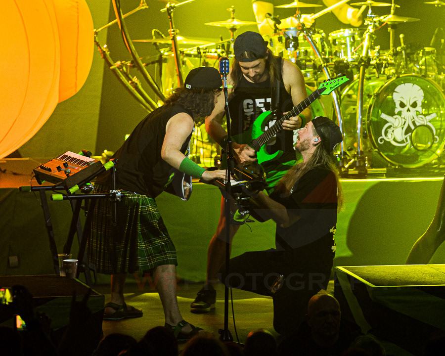 ALESTORM