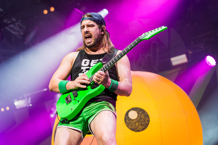 ALESTORM