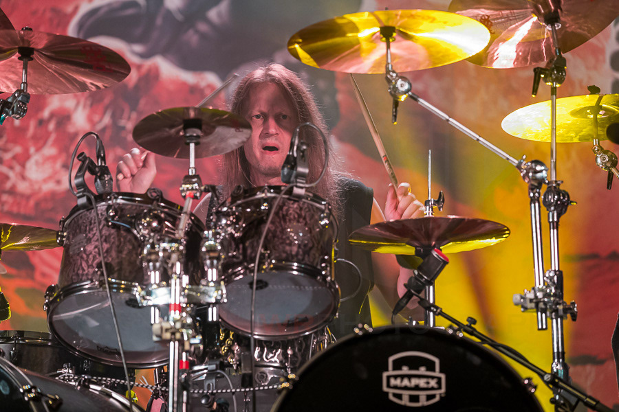 PRIMAL FEAR