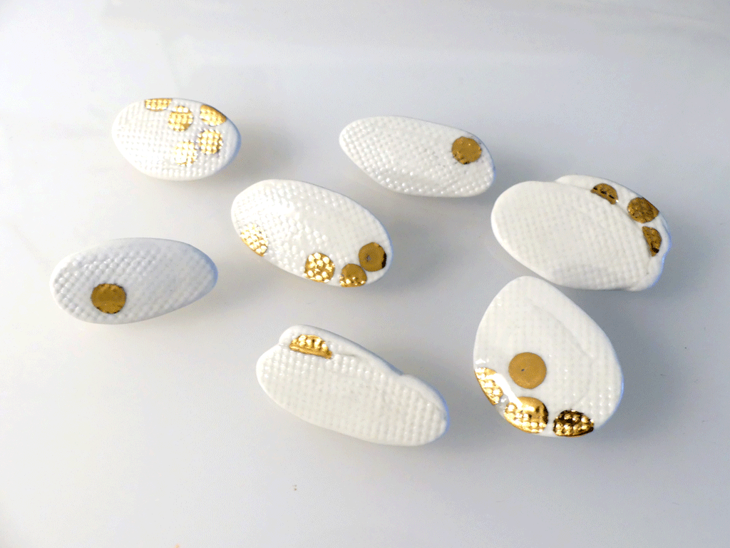 Broches Sunny Side Up wit/goudluster