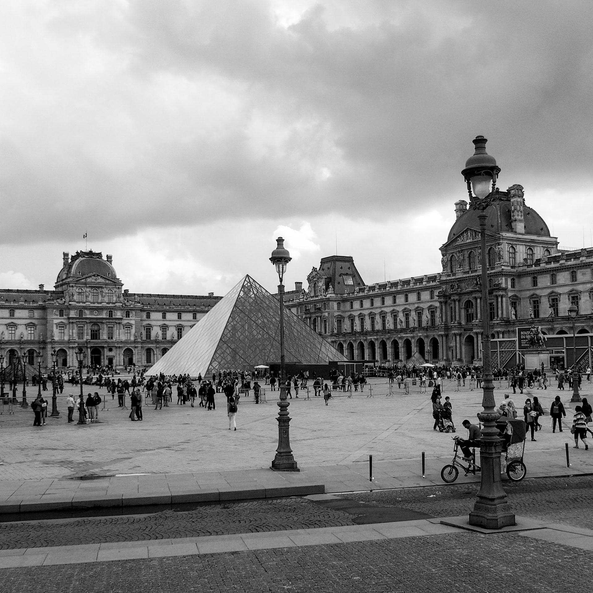 Louvre, Paris, ©2015 Dirk Banda