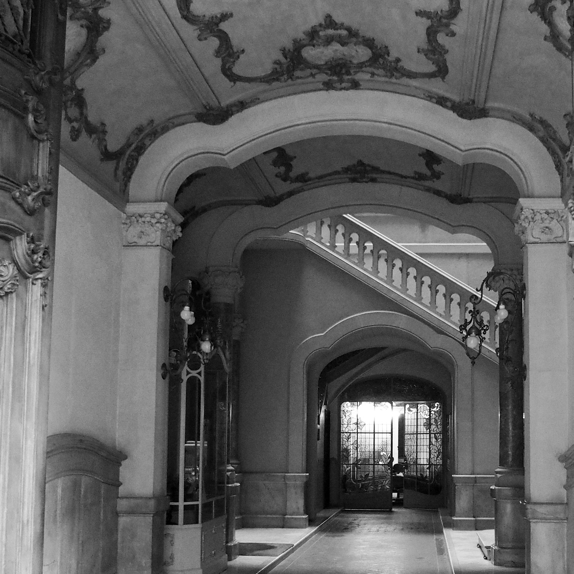 Doorway, Rambla de Catalunya, Barcelona, ©2015 Dirk Banda