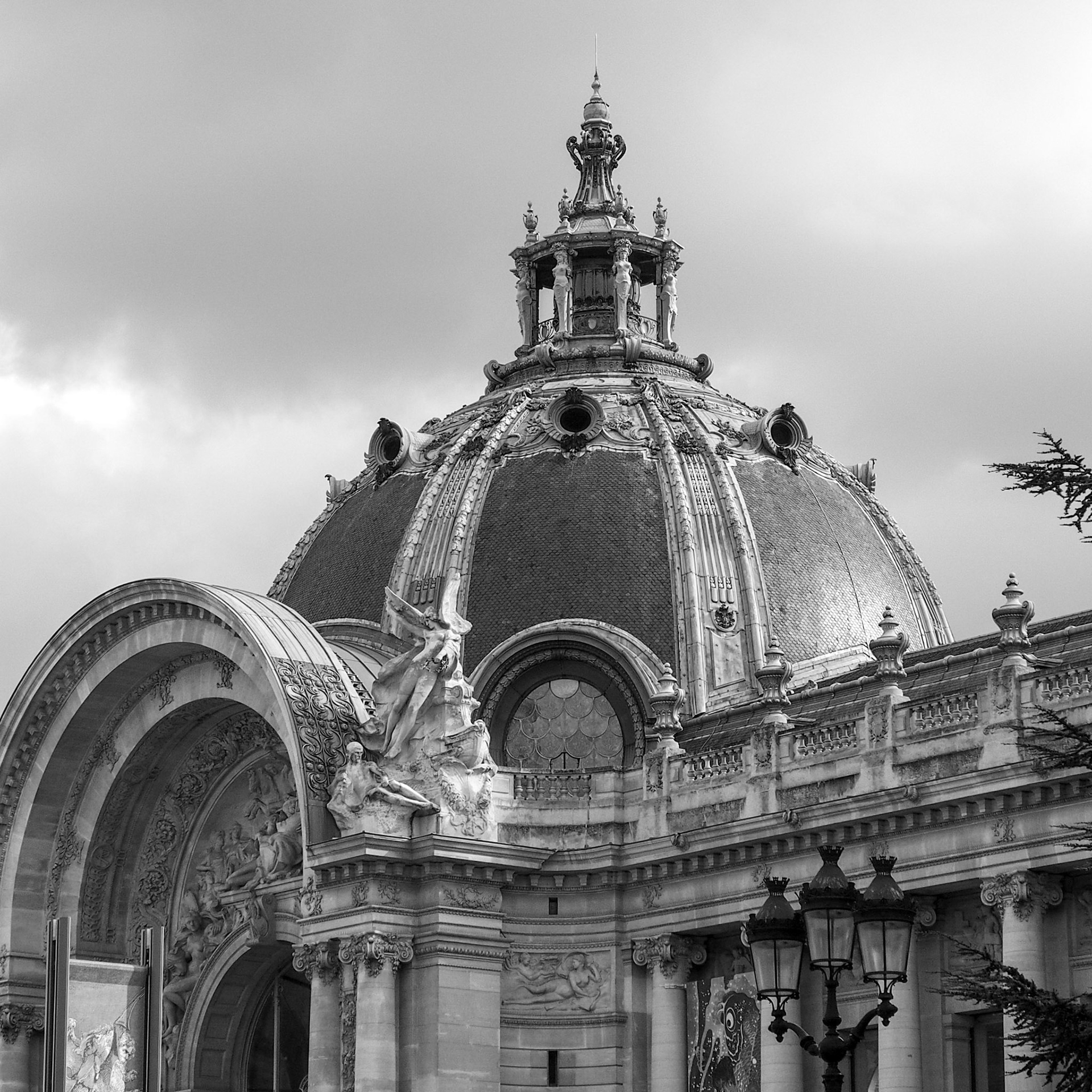 Domed Palace, Paris, ©2015 Dirk Banda