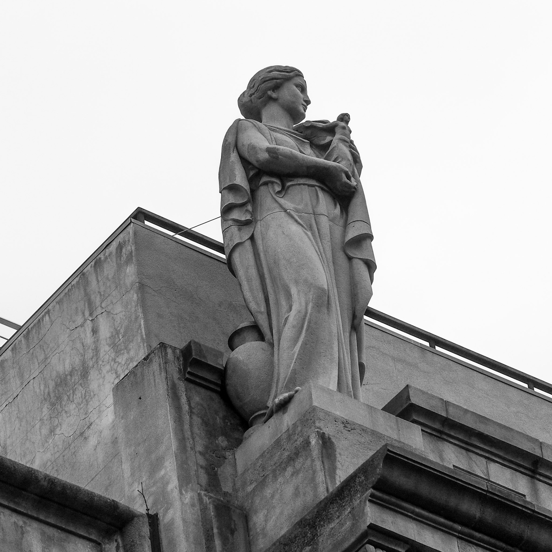 Sculpture, Carrer de Balmes, Barcelona, ©2015 Dirk Banda