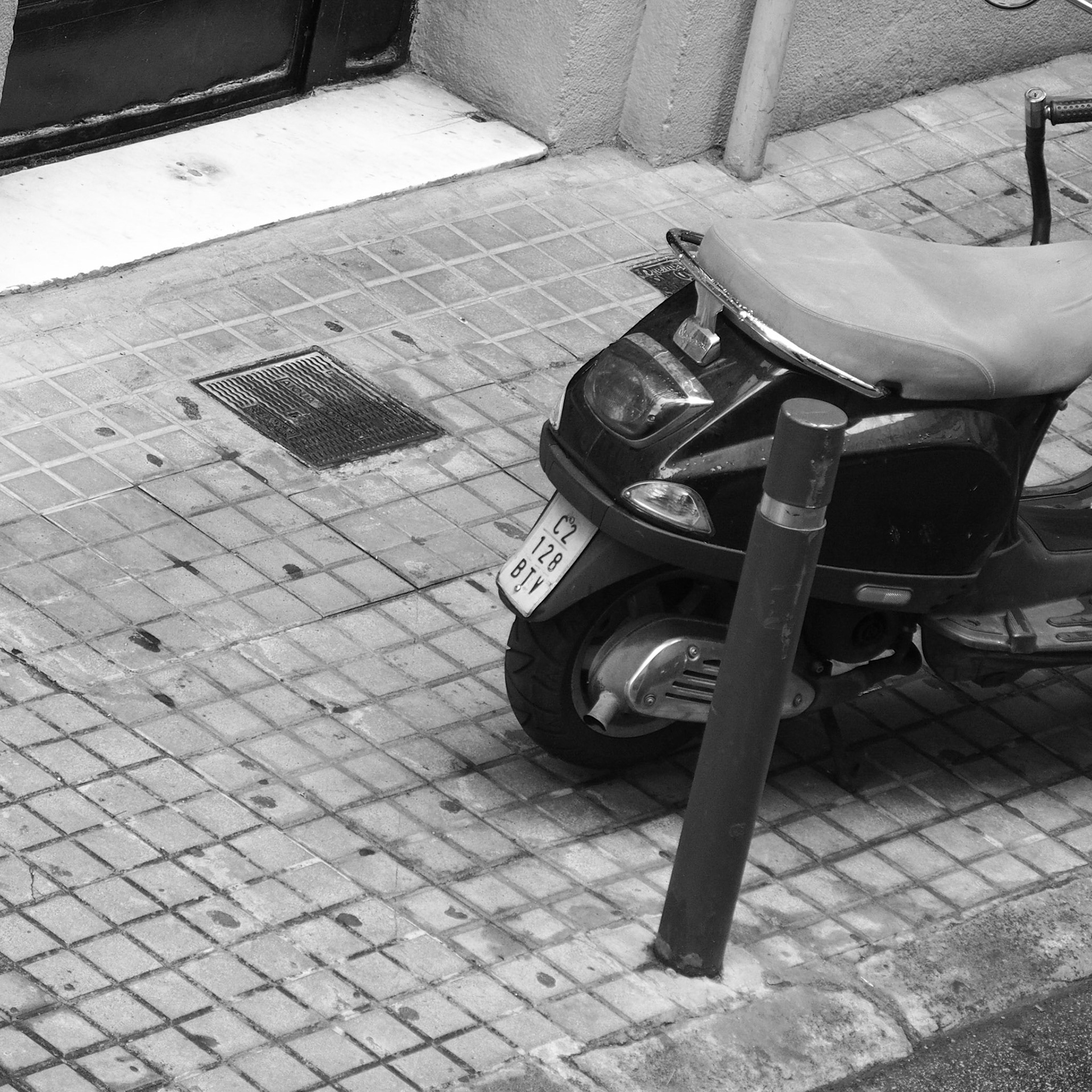Scooter, Barcelona, ©2015 Dirk Banda