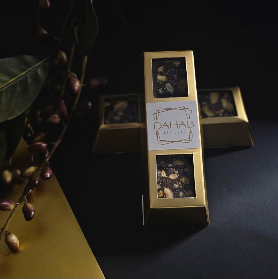 NUTS BITES GOLD BAR (MIXED NUTS, DATE, BELGIUM CHOCOLATE)  $10